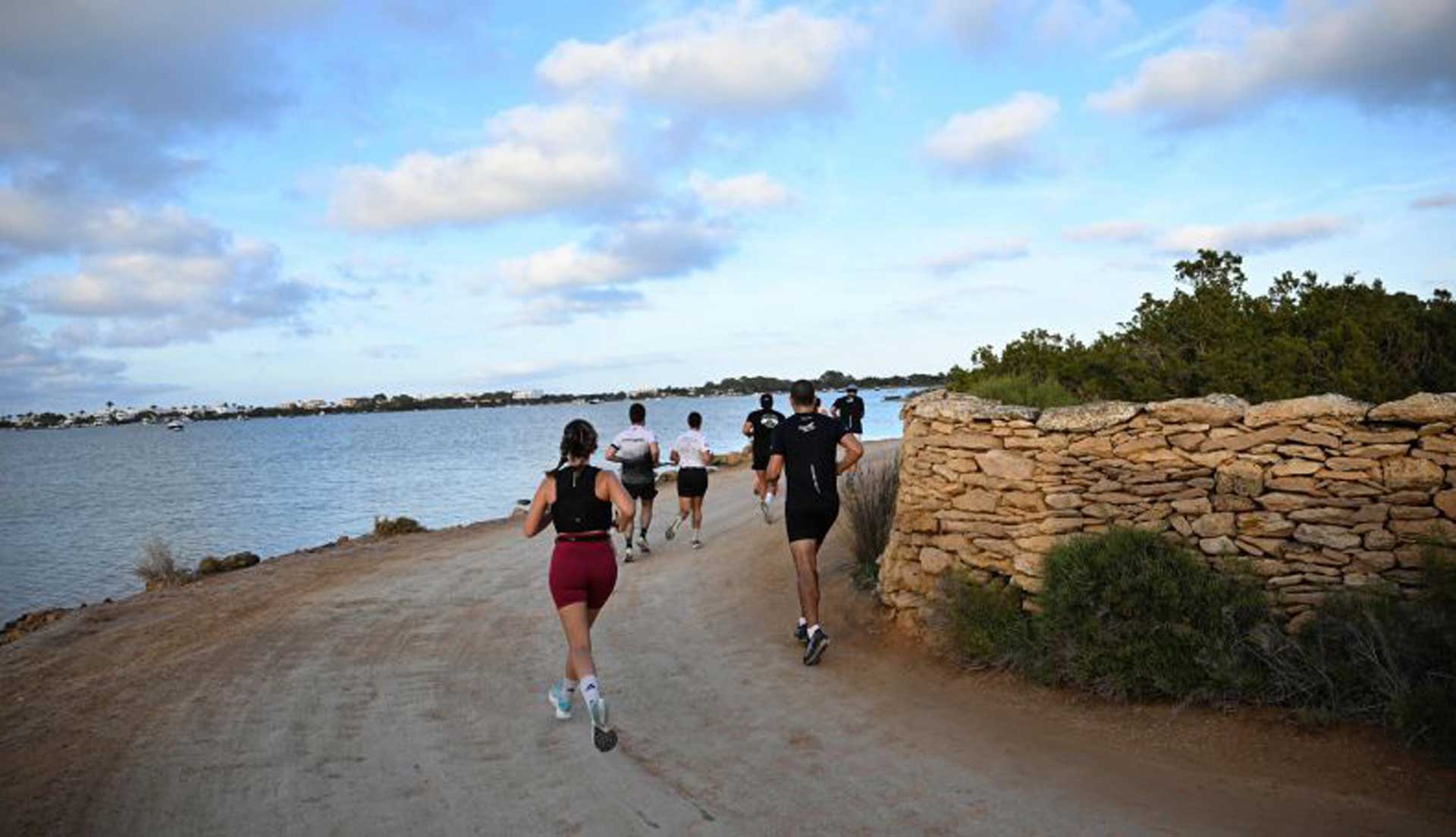 15 km al atardecer en Formentera...¿se te ocurre un plan mejor para disfrutar del running?