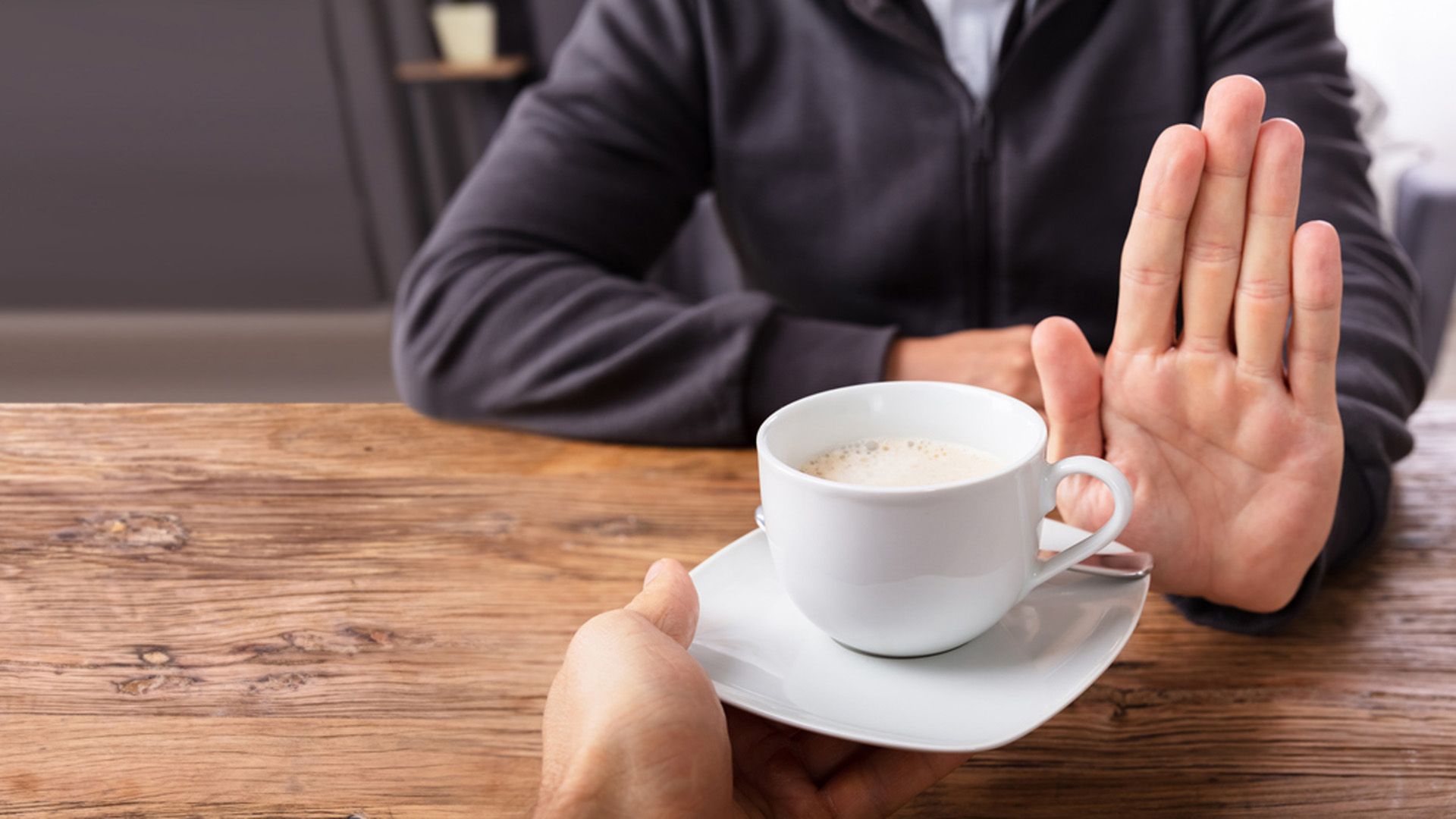 ¿Qué alimentos no debes tomar con café?
