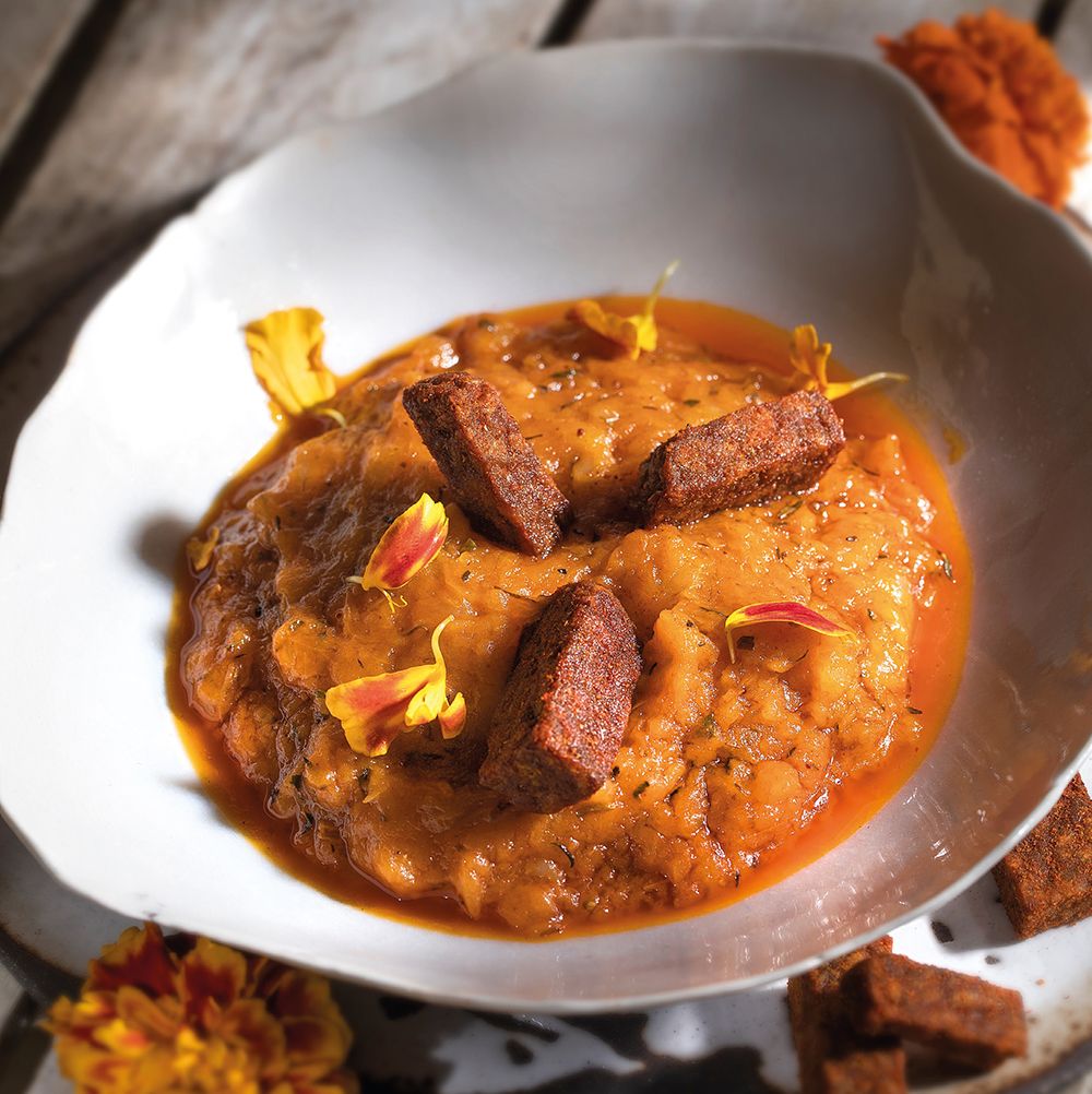 Patatas revolconas con torreznos