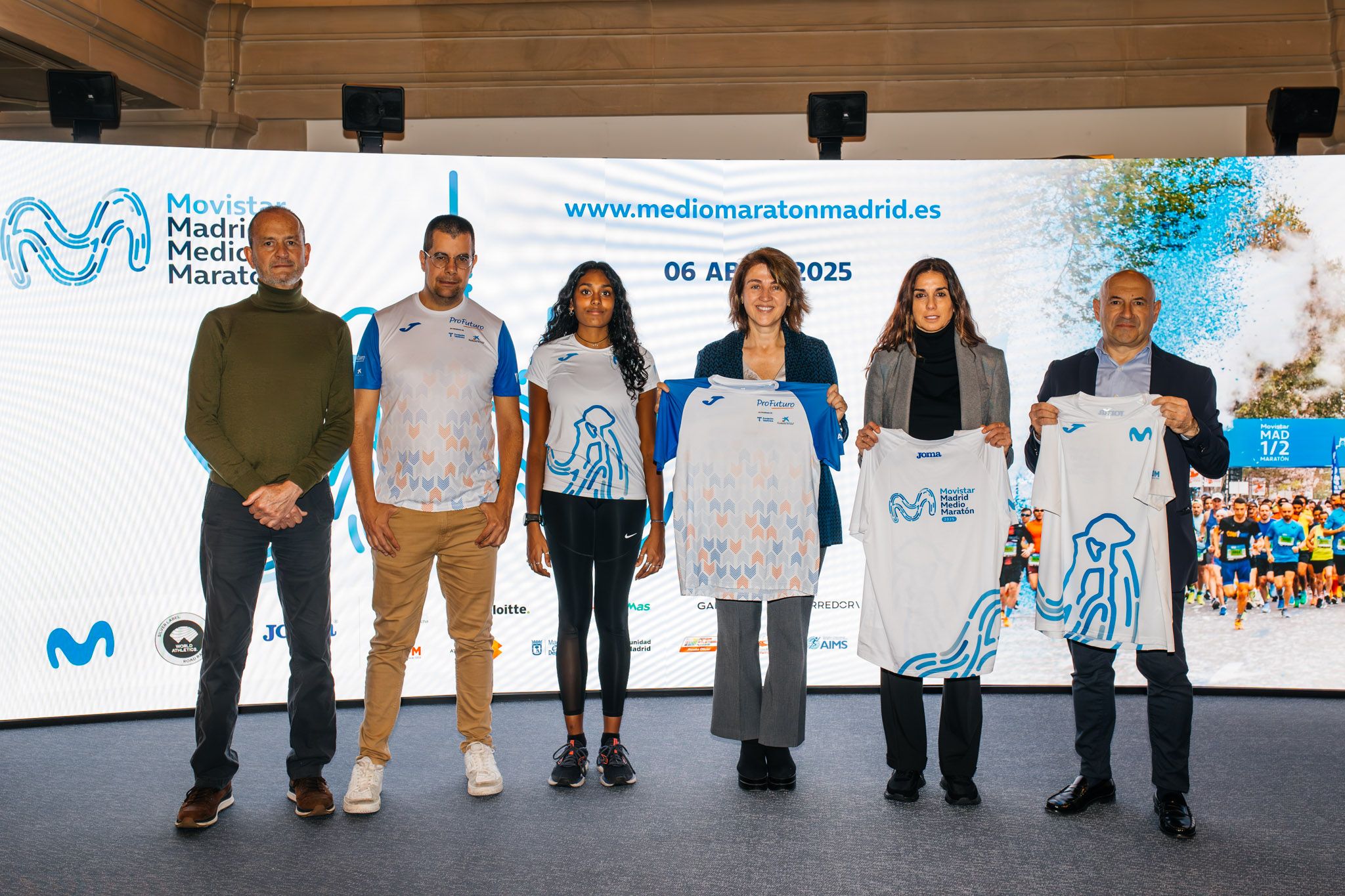 Presentadas las camisetas de la Movistar Madrid Medio Maratón y la Carrera Profuturo