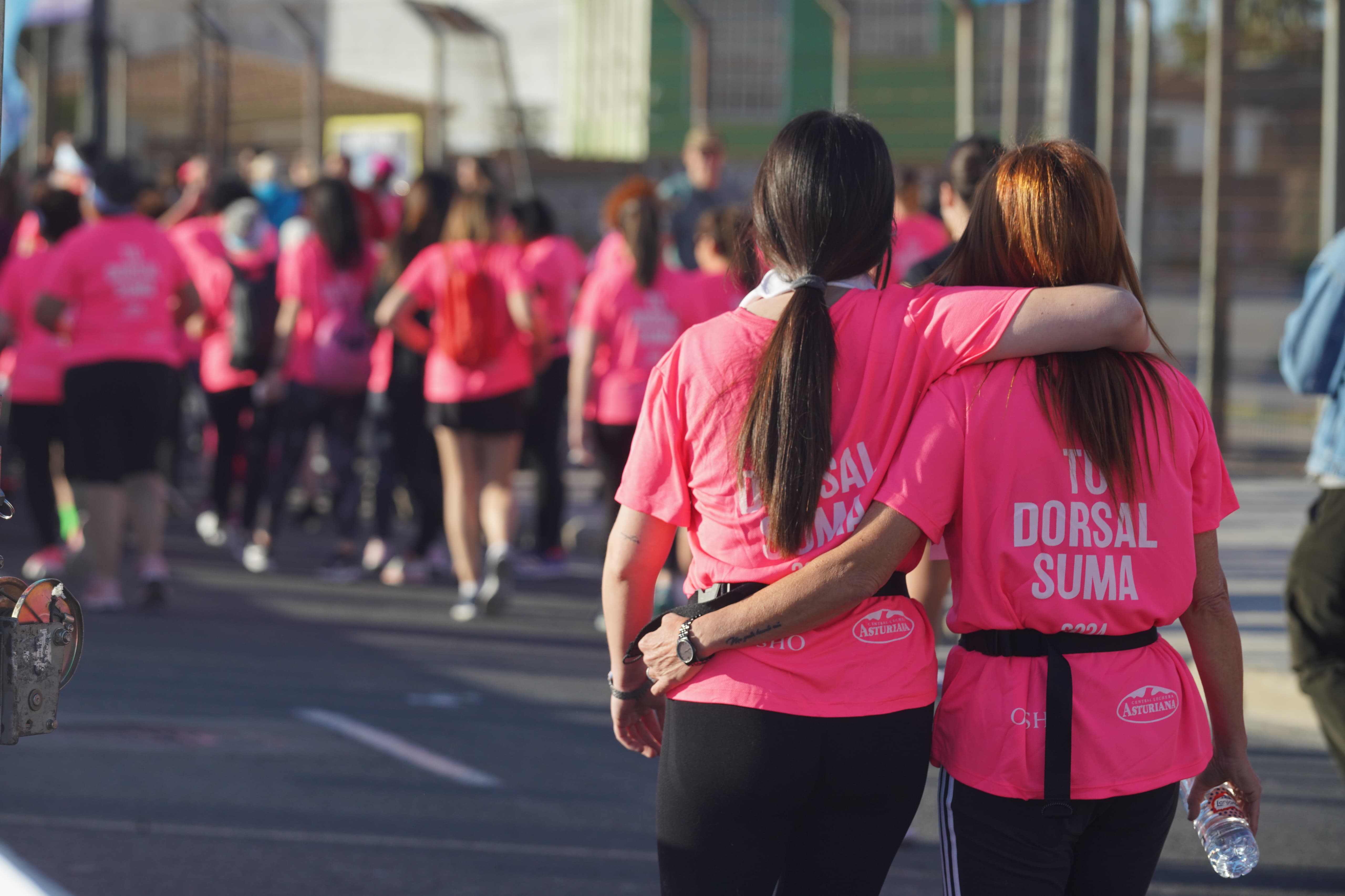 Emotiva imagen de la última edición de la Carrera de la Mujer Central Lechera Asturiana de Valencia