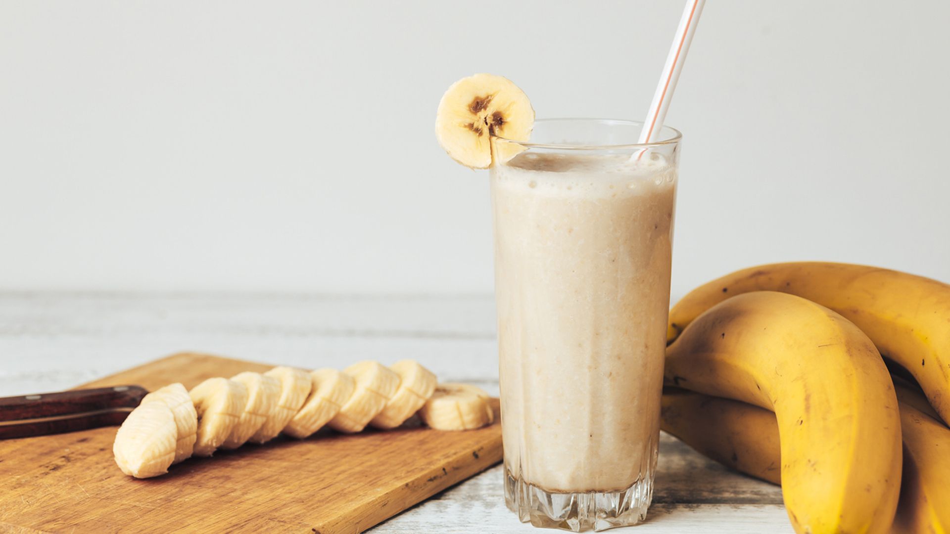 Batido para ciclistas de yogur, plátano, cacao y miel