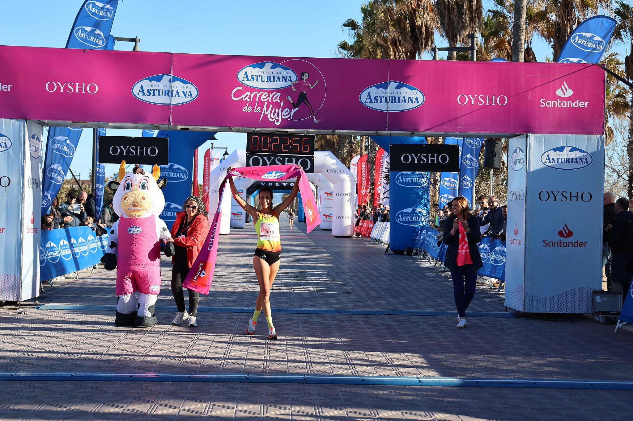 ¡Ya puedes el vídeo de tu legada a meta de la Carrera de la Mujer de Valencia!