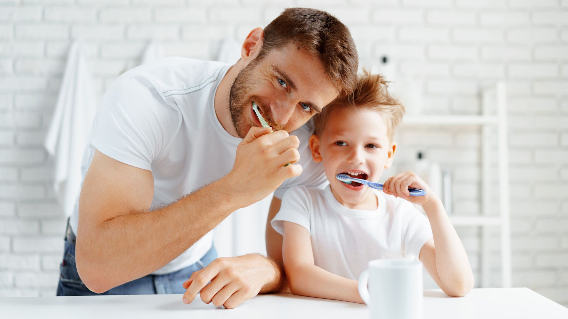 Las reglas de oro del cepillado dental para disfrutar de una boca sana (Foto: iStock)