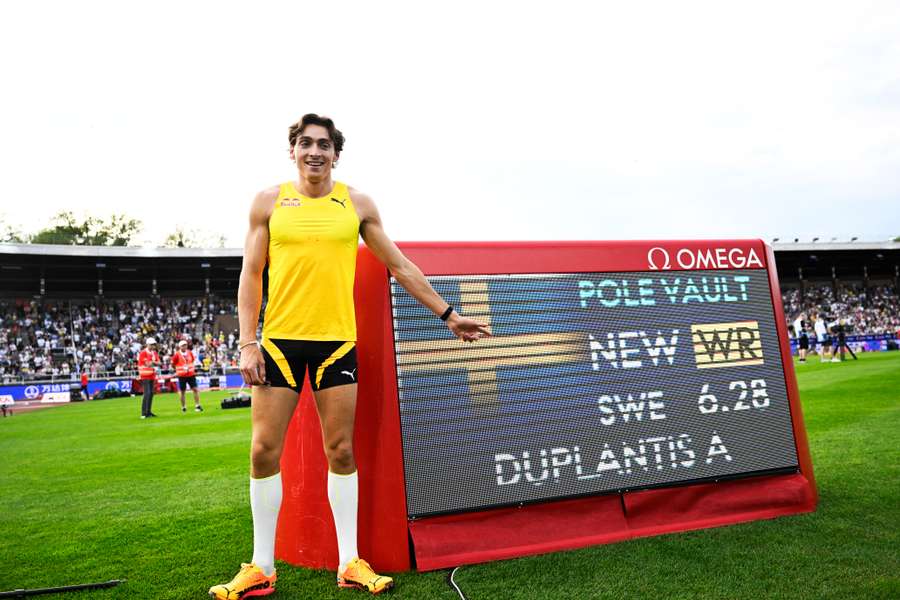 Duplantis lleva el listón hasta los 6 metros y 28 centímetros