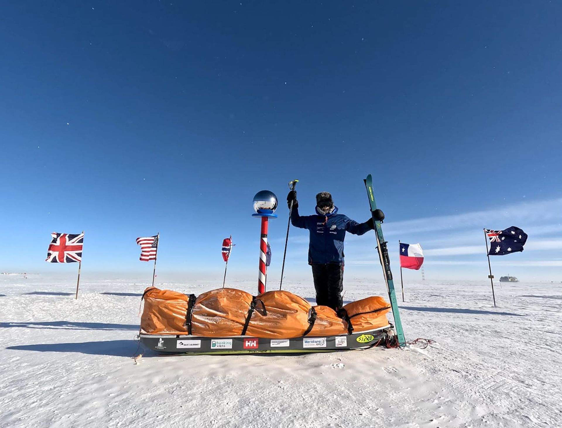 Antonio de la Rosa culmina con éxito su travesía en solitario al Polo Sur