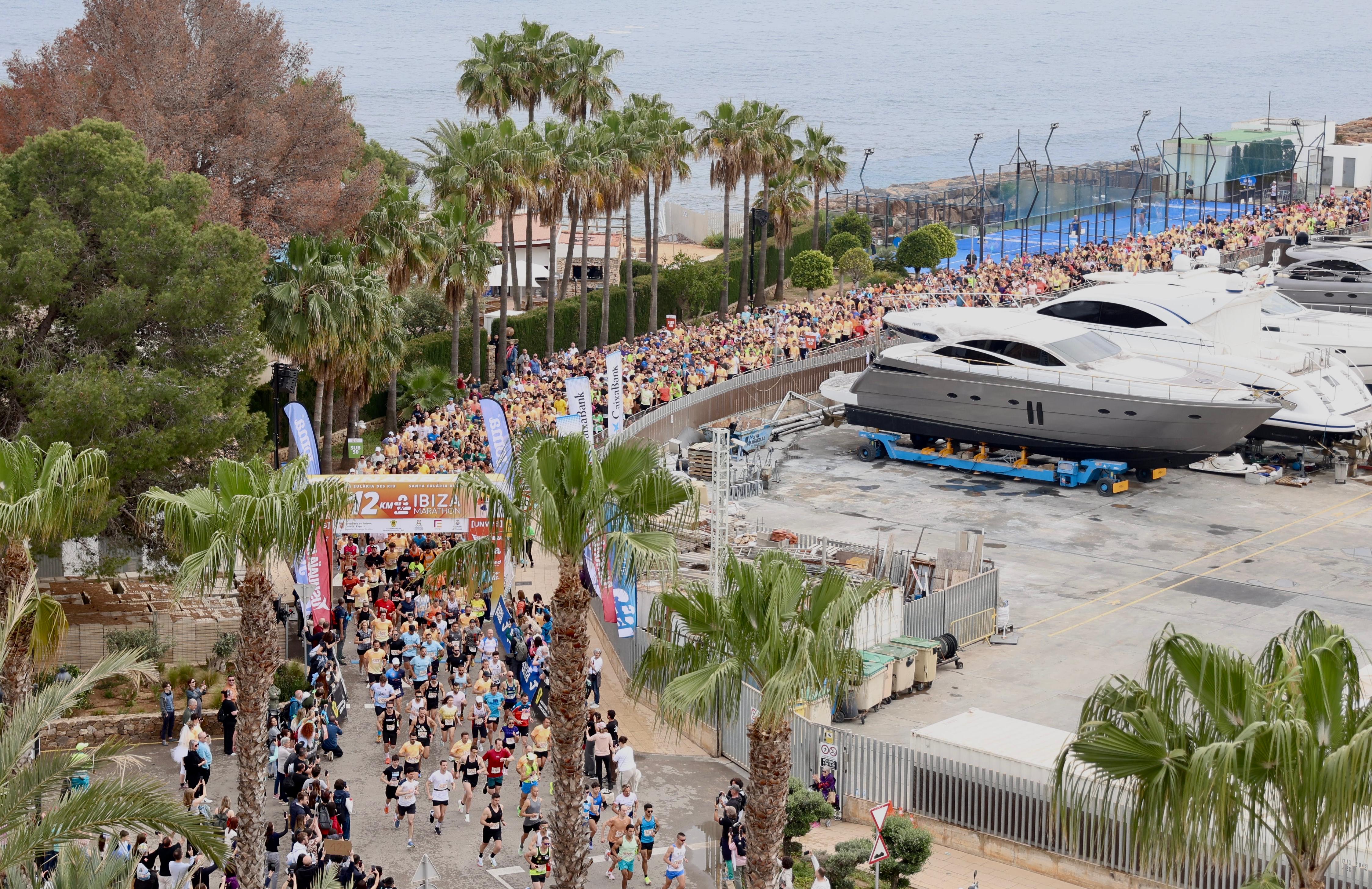 Salida 12k santa eulària ibiza marathon 