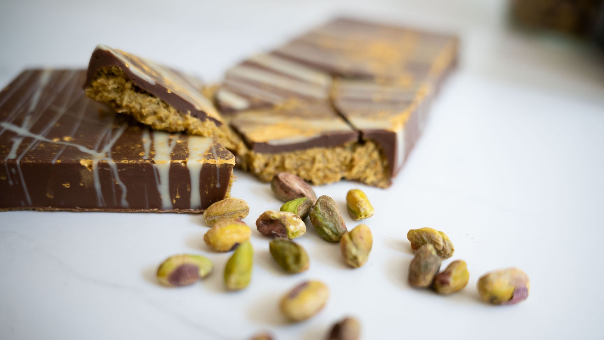 Receta de chocolate Dubai con pistachos. Foto: @LolaRuiz