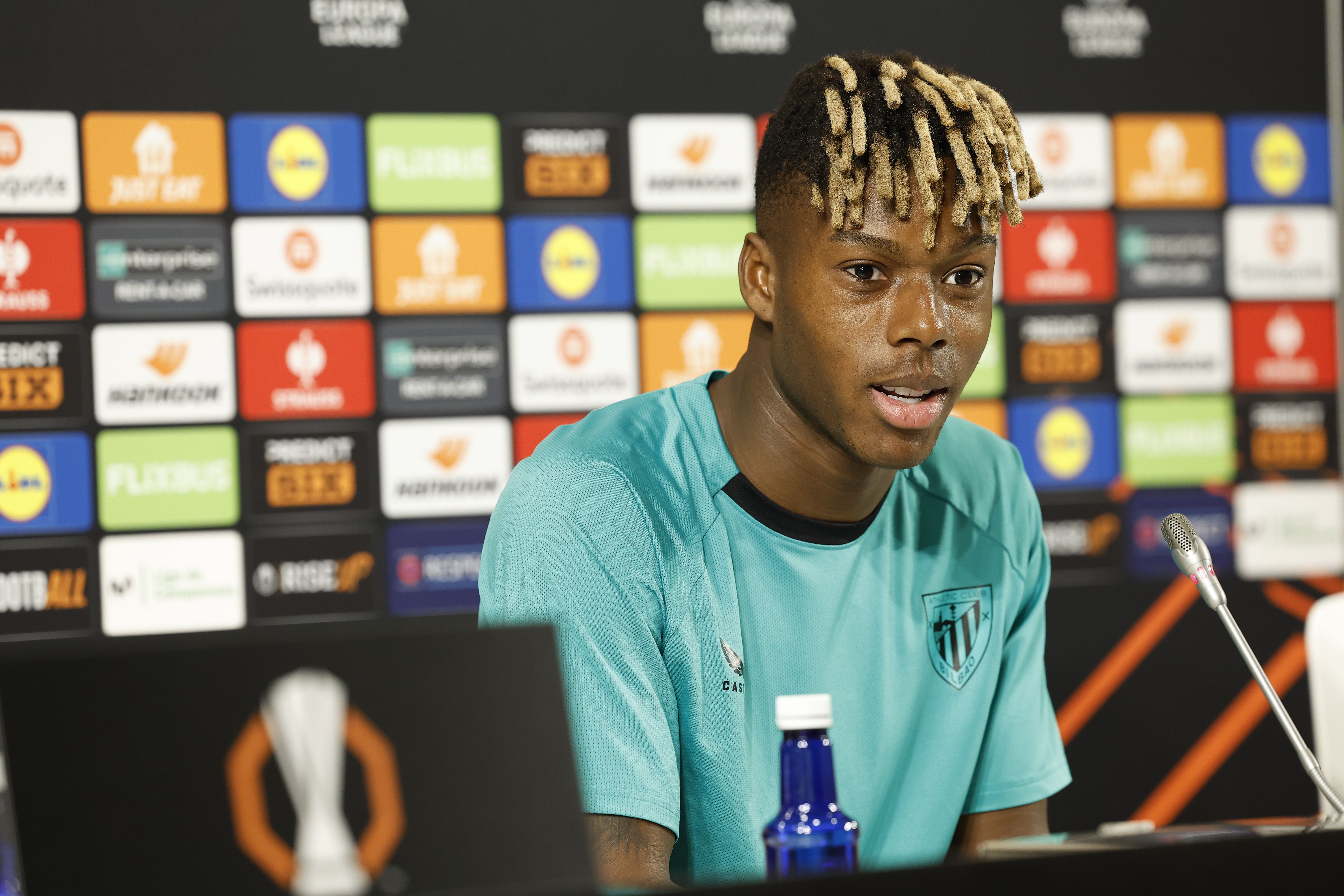 Nico Williams renueva a largo plazo con el equipo de toda su vida