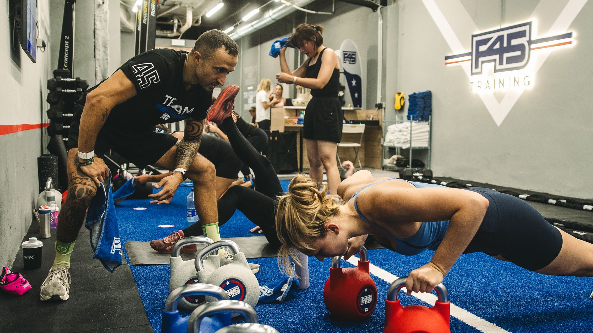 F45 Training 45 minutos de entrenamiento para cambiar tu cuerpo y tu energía. Foto de Marc Sánchez Badia en centro AribauUç
