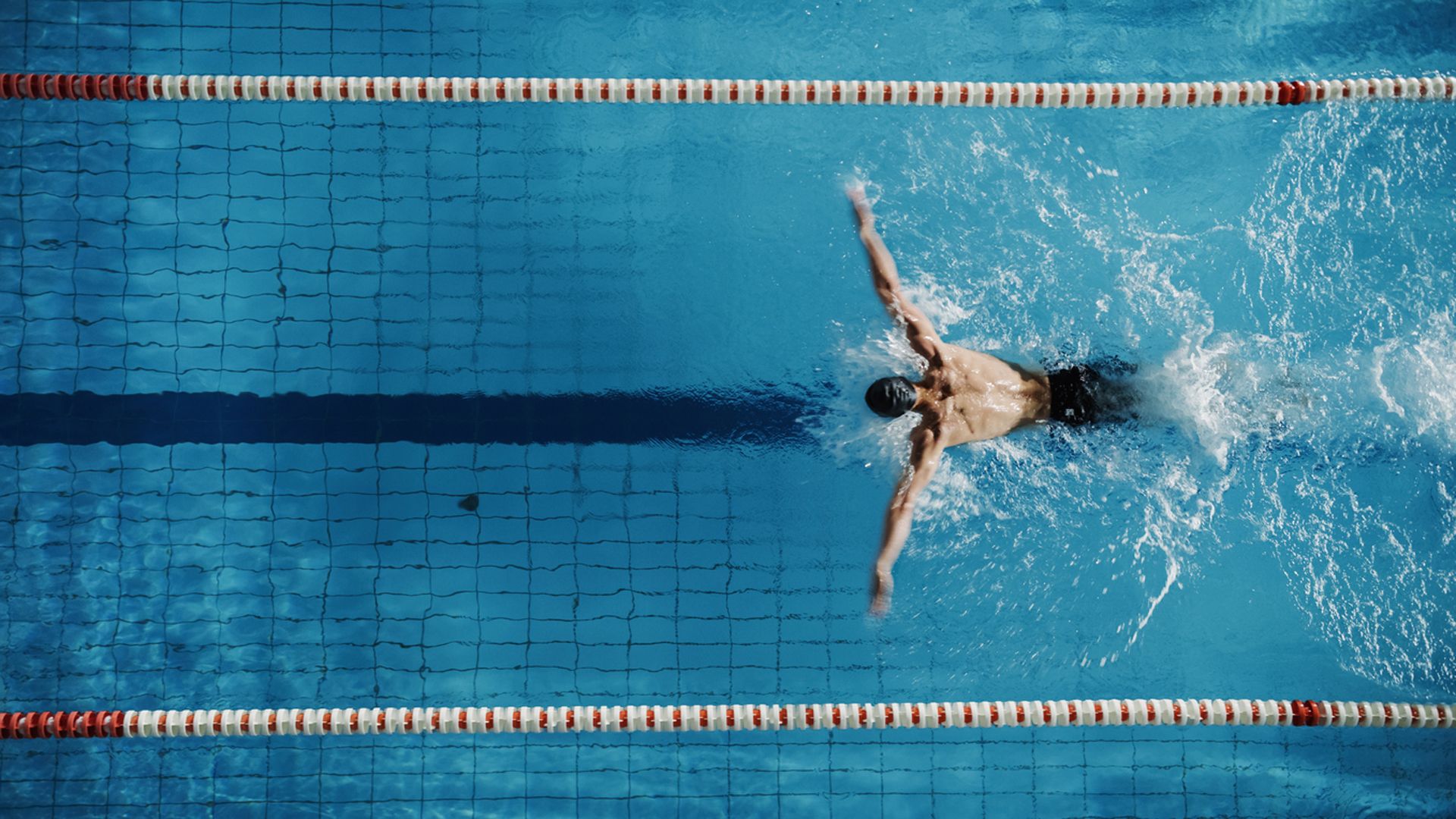 Aumenta tu quema de grasa en natación con entrenos HIIT