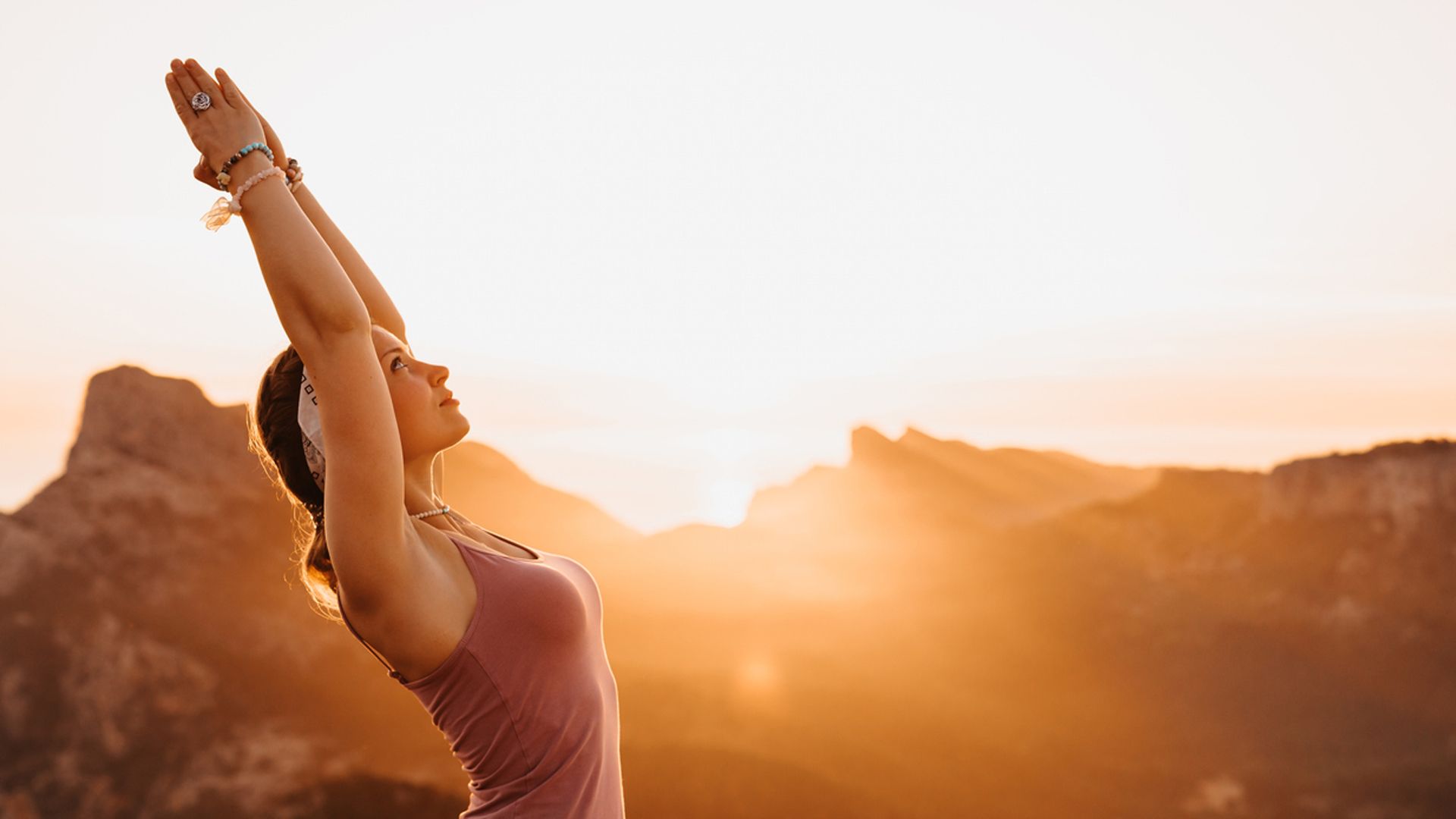 Ducha energética de yoga para empezar bien el día