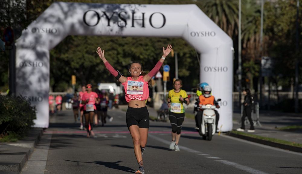 Emoción en la Carrera de la Mujer Central Lechera Asturiana de Barcelona