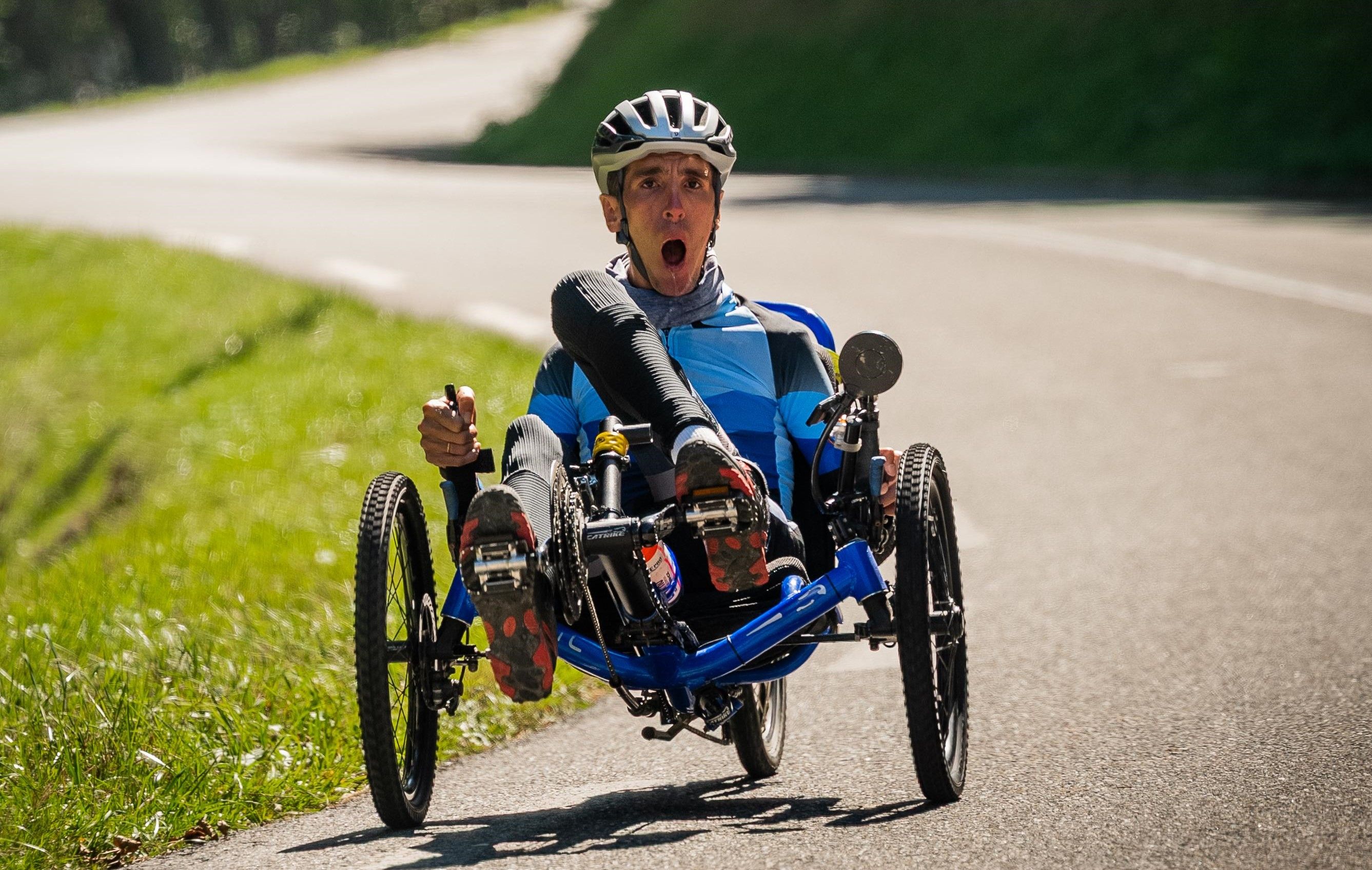 Alex Roca en su gran reto en los colosos del Tour de Francia en el Pirineo francés