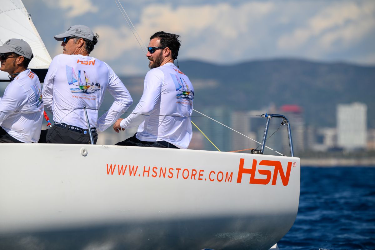 Saúl Craviotto se sube al J70 campeón de España y de Europa junto al HSN Sailing Team.