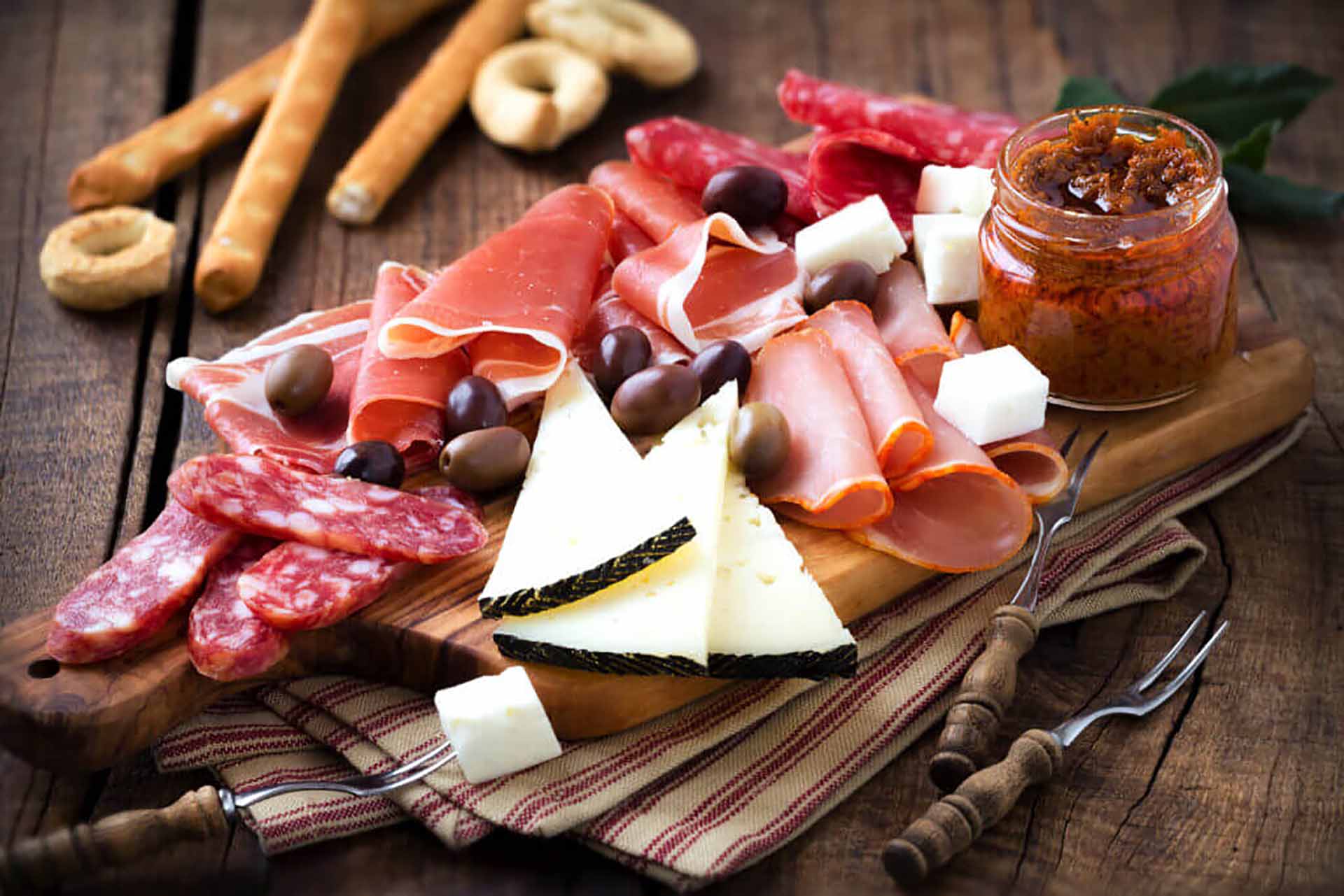 Cómo podemos evitar que se sequen el queso y embutidos una vez abiertos Cómo podemos evitar que se sequen el queso y embutidos una vez abiertos