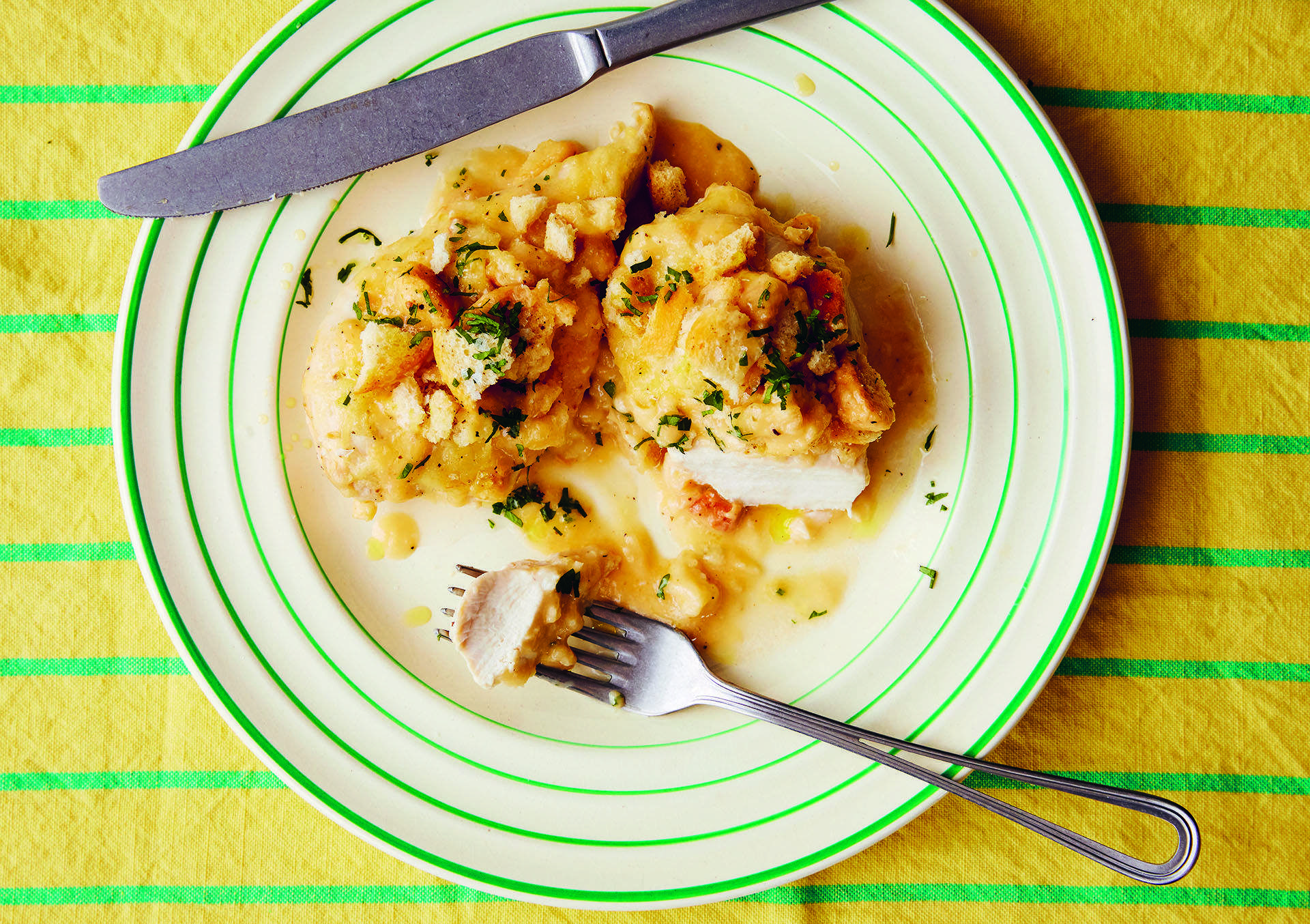 Pechugas de pollo con salsa de queso