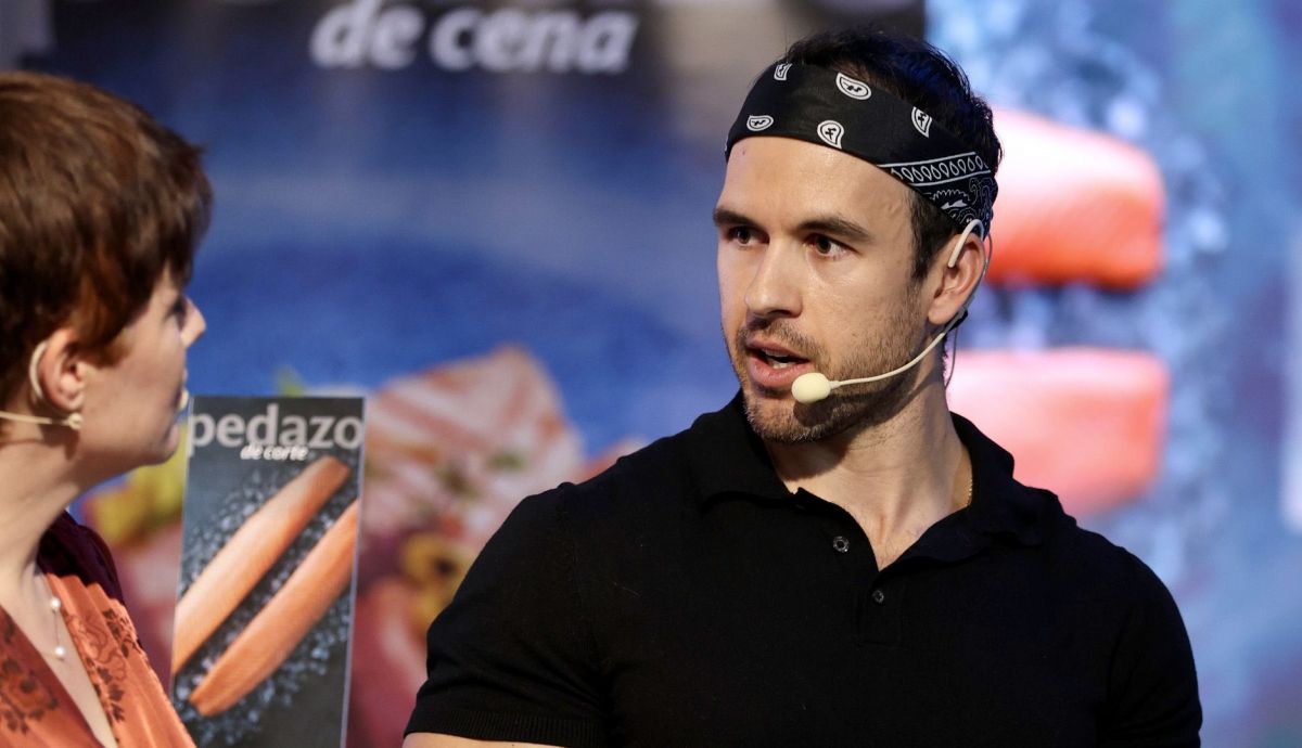 Presentación del salmón Noruego con el entrenador y nutricionista Rubén García