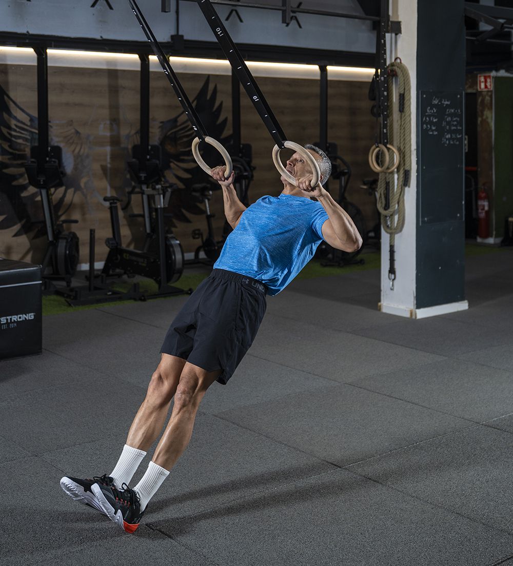 Remo inclinado codos abiertos