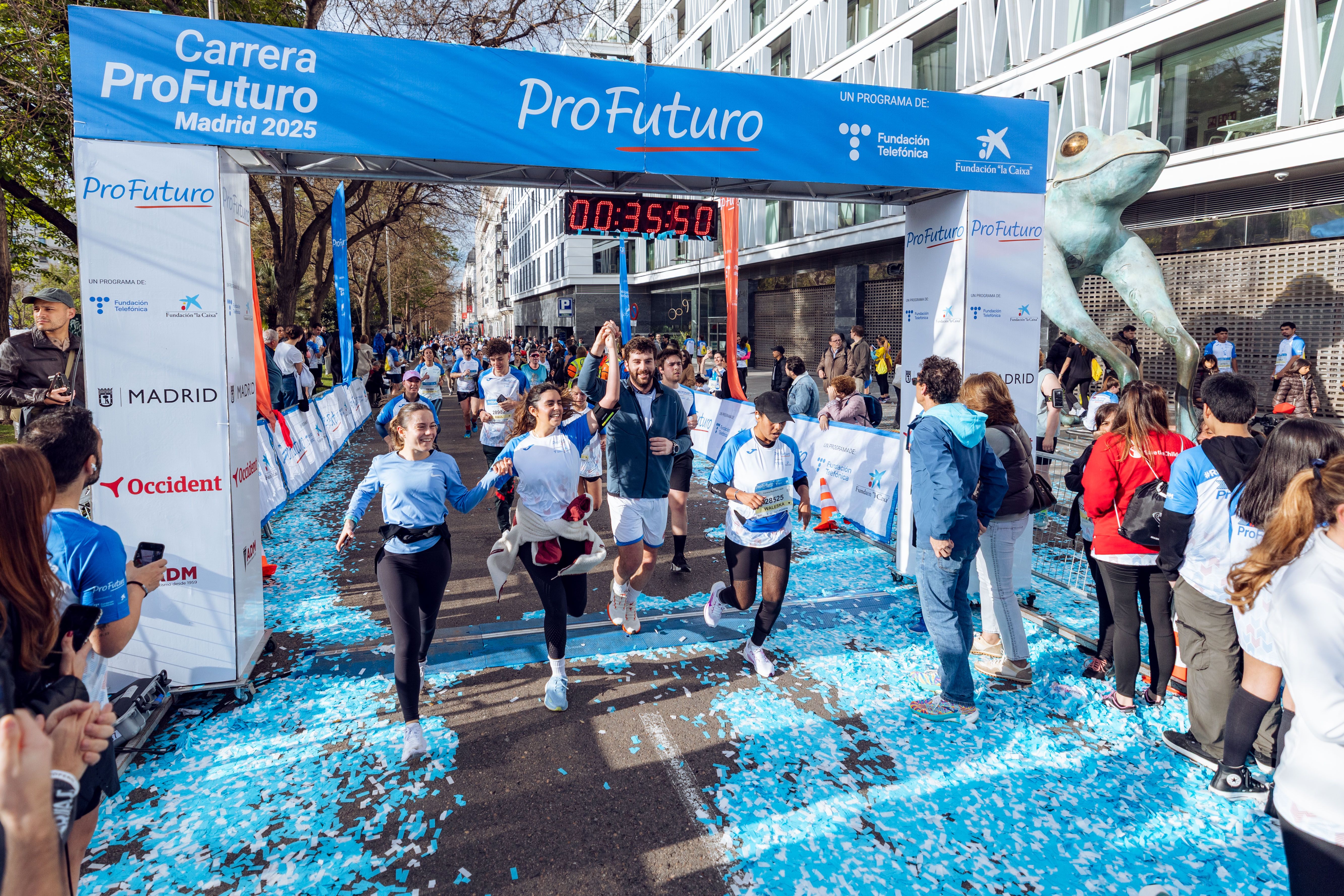 Imagen de la línea de meta de la Carrera Profuturo