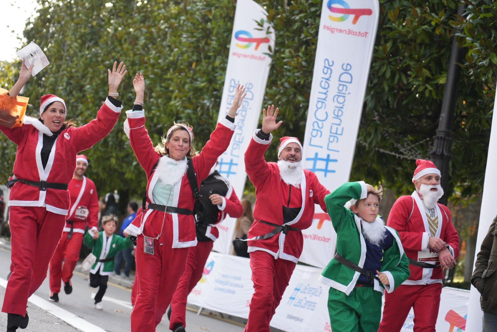 Imagen de la Carrera Papá Noel de Oviedo by Total Energies
