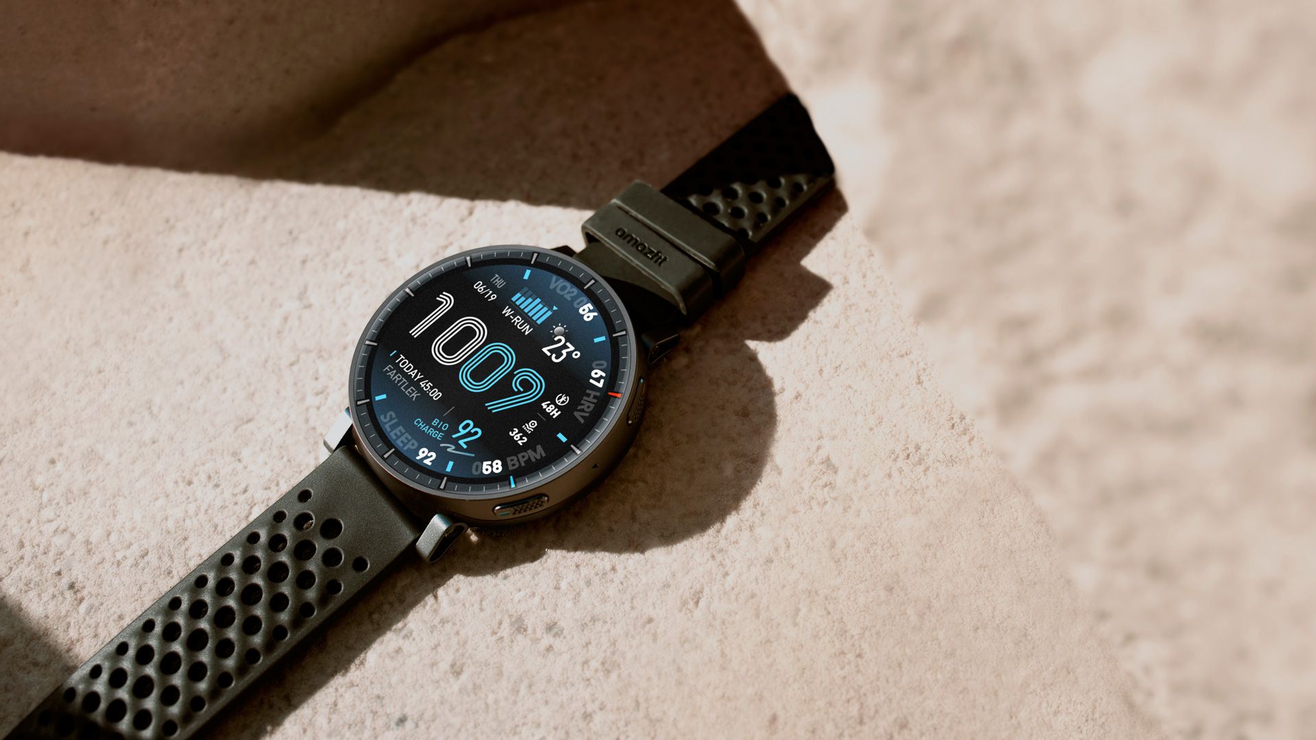 Amazfit lanza Active Max y lo diseña para los que empiezan a entrenar 