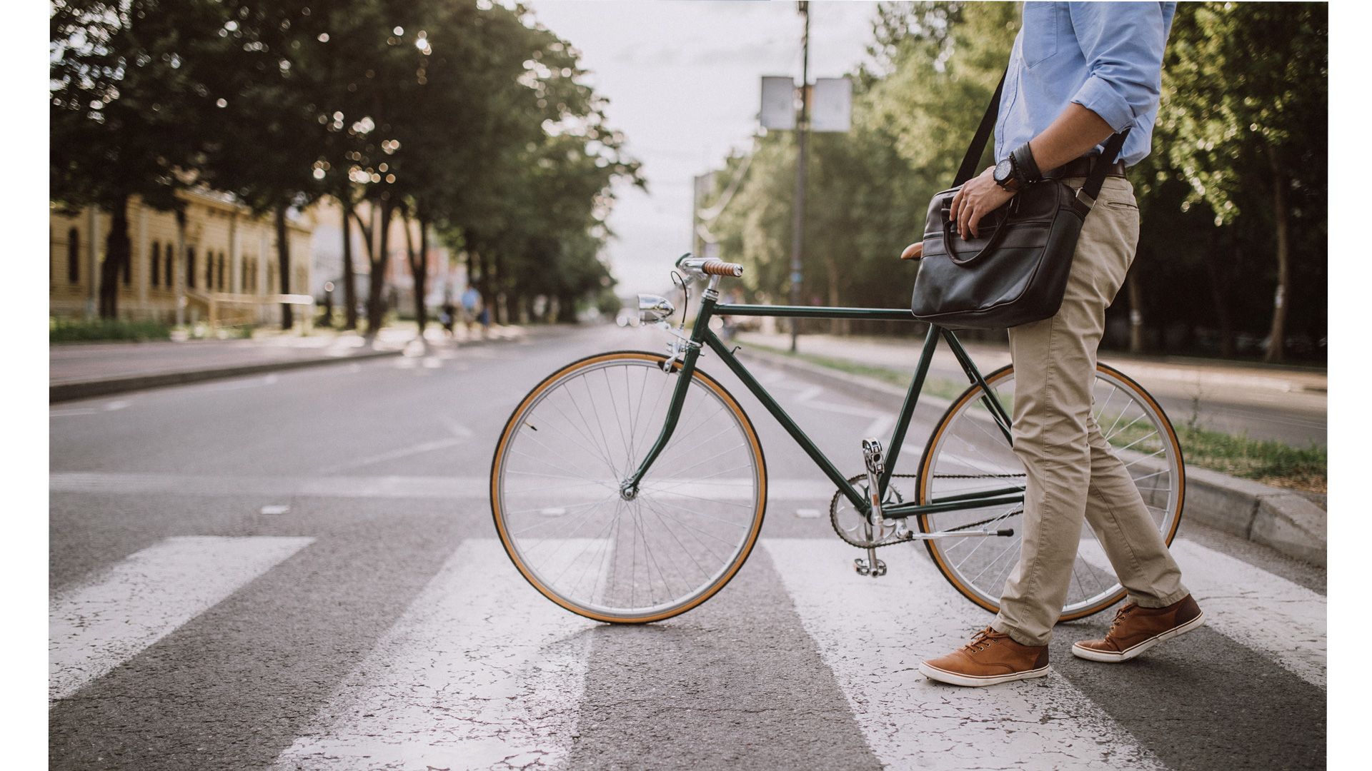 ¿Debe el ciclista cruzar a pie un paso de cebra? (Foto: iStock)
