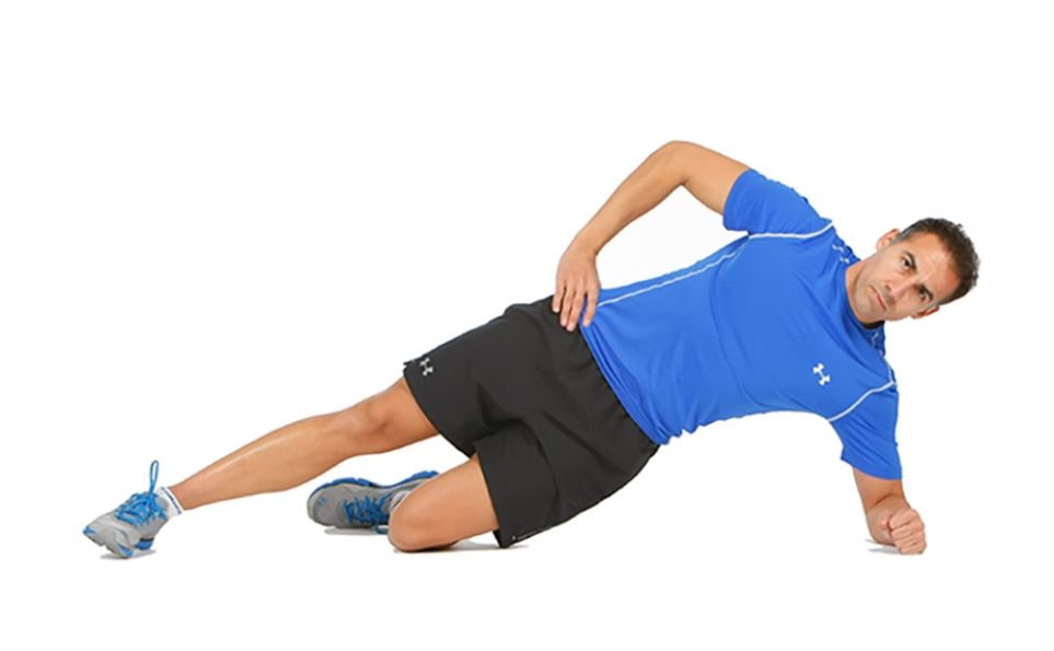 Vídeo: los 2 ejercicios con los que trabajas a la vez el glúteo medio y el core