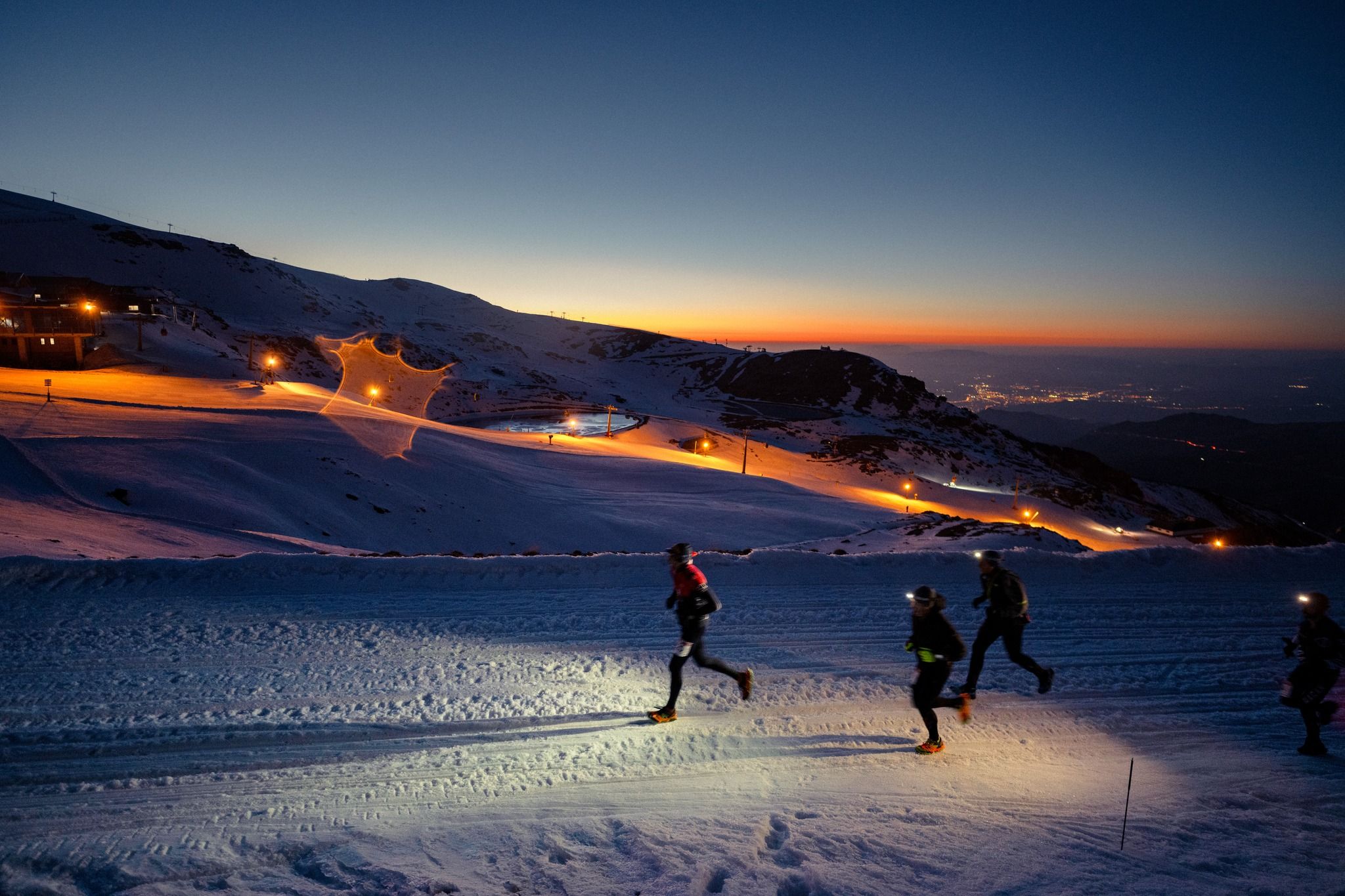 Espectacular imagen de la Snow Running Sierra Nevada by Diputación de Granada.