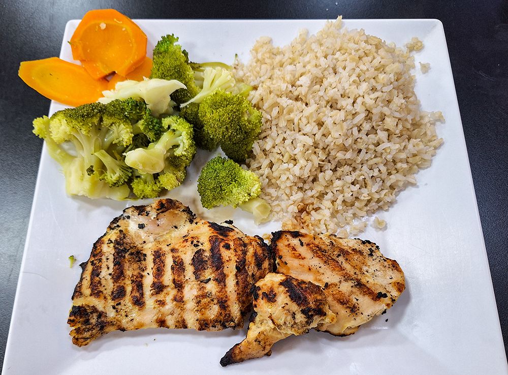 Pollo con arroz y verduras