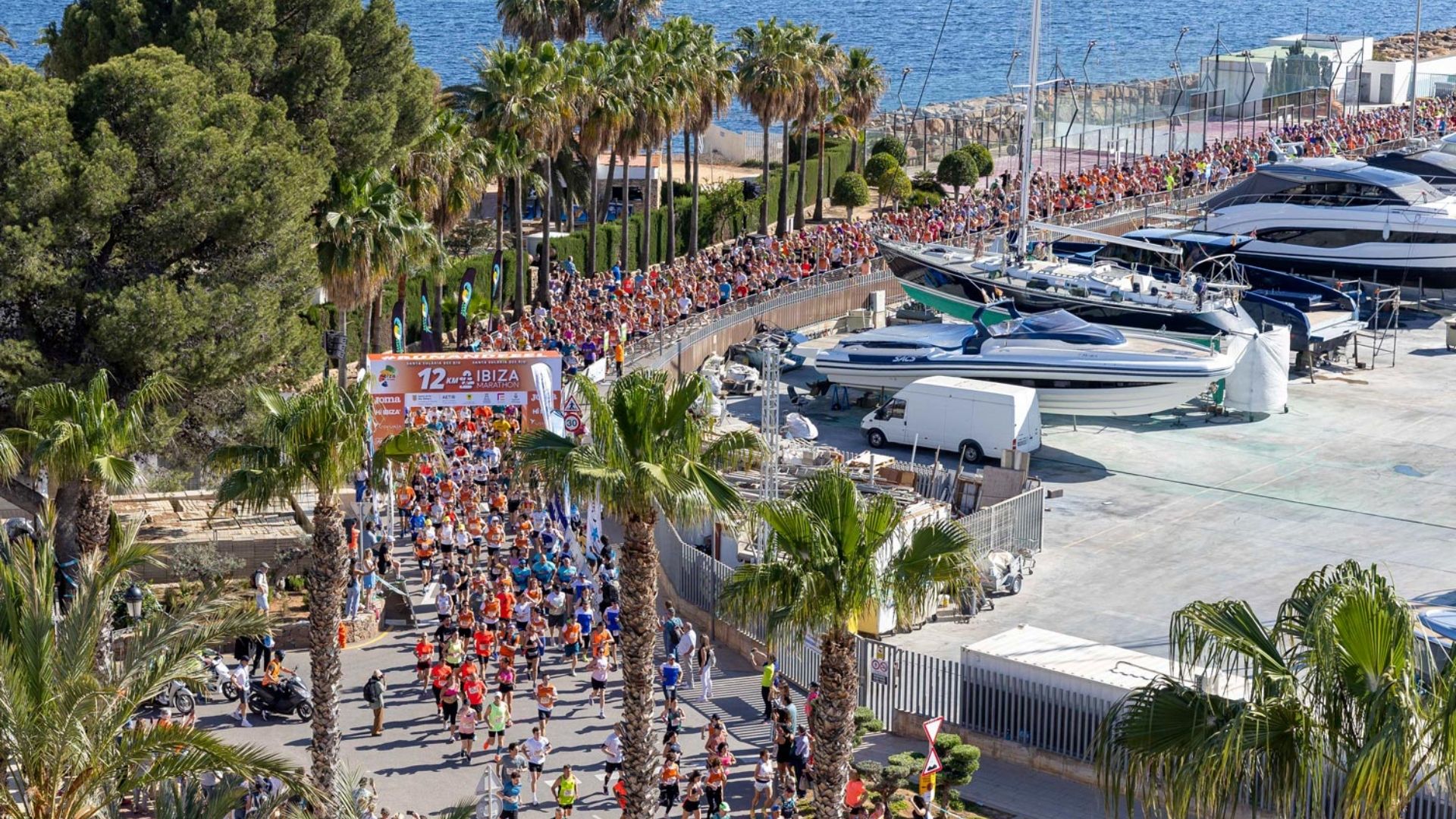La oportunidad perfecta para correr 12K en el Santa Eulària Ibiza Marathon