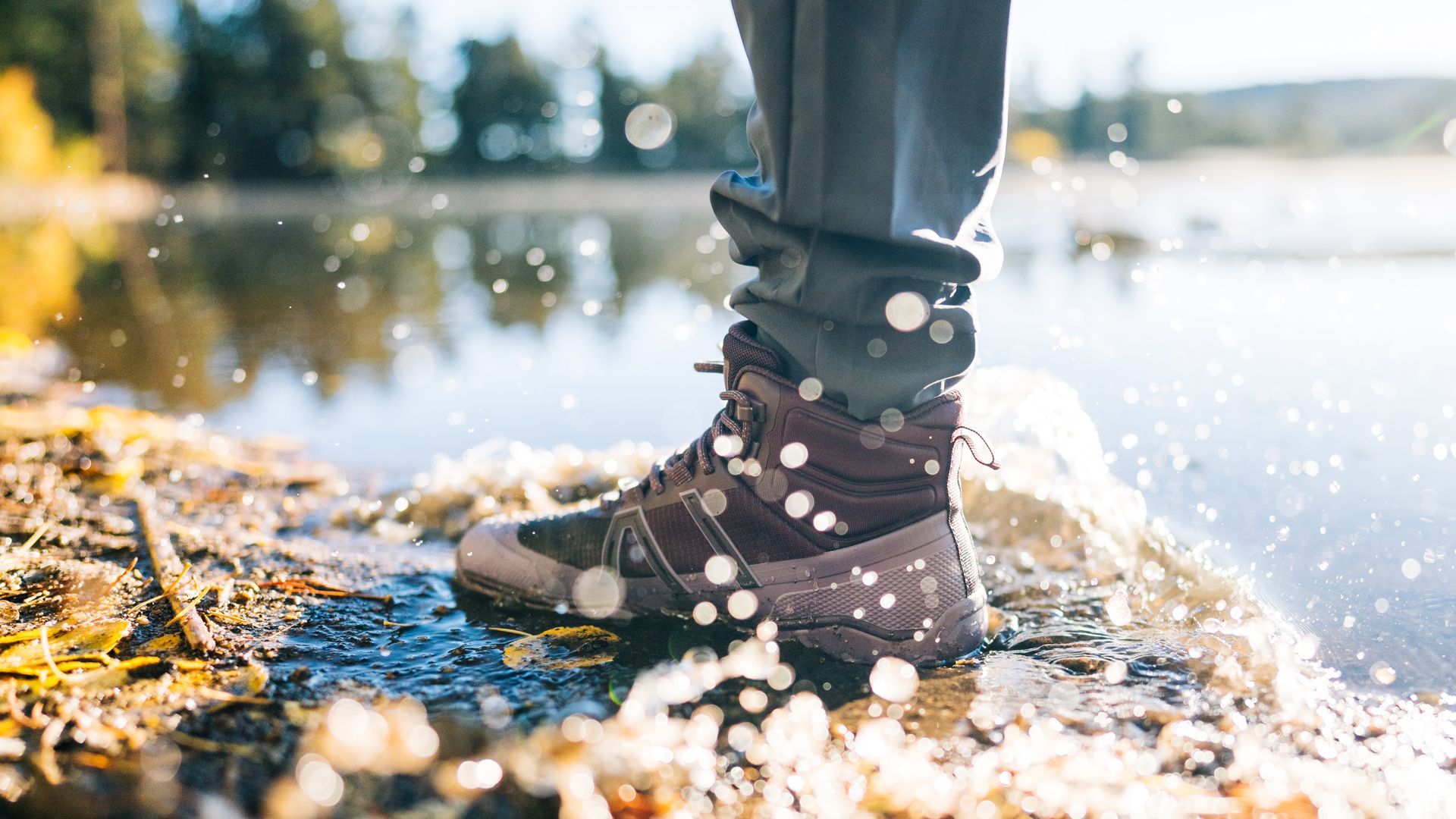 Probando unas botas de montaña barefoot.Xero Shoes Scrambler Trail Mid WP