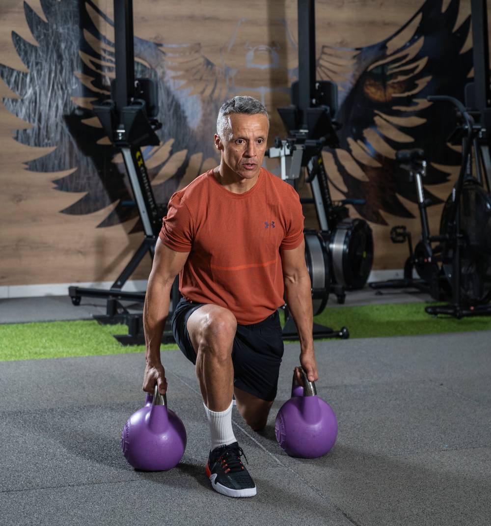 Zancadas Caminando KB con doble bajada. 2x20 pasos