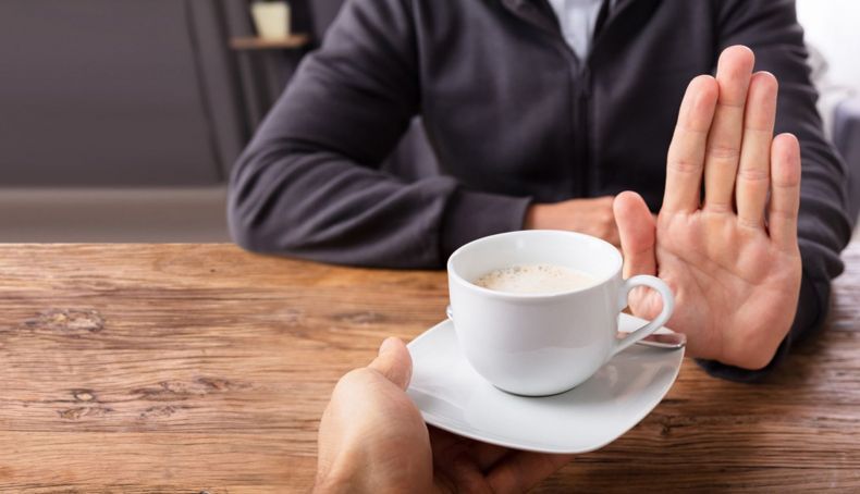 Las 4 razones por las que tomar café por la tarde puede perjudicar tu salud