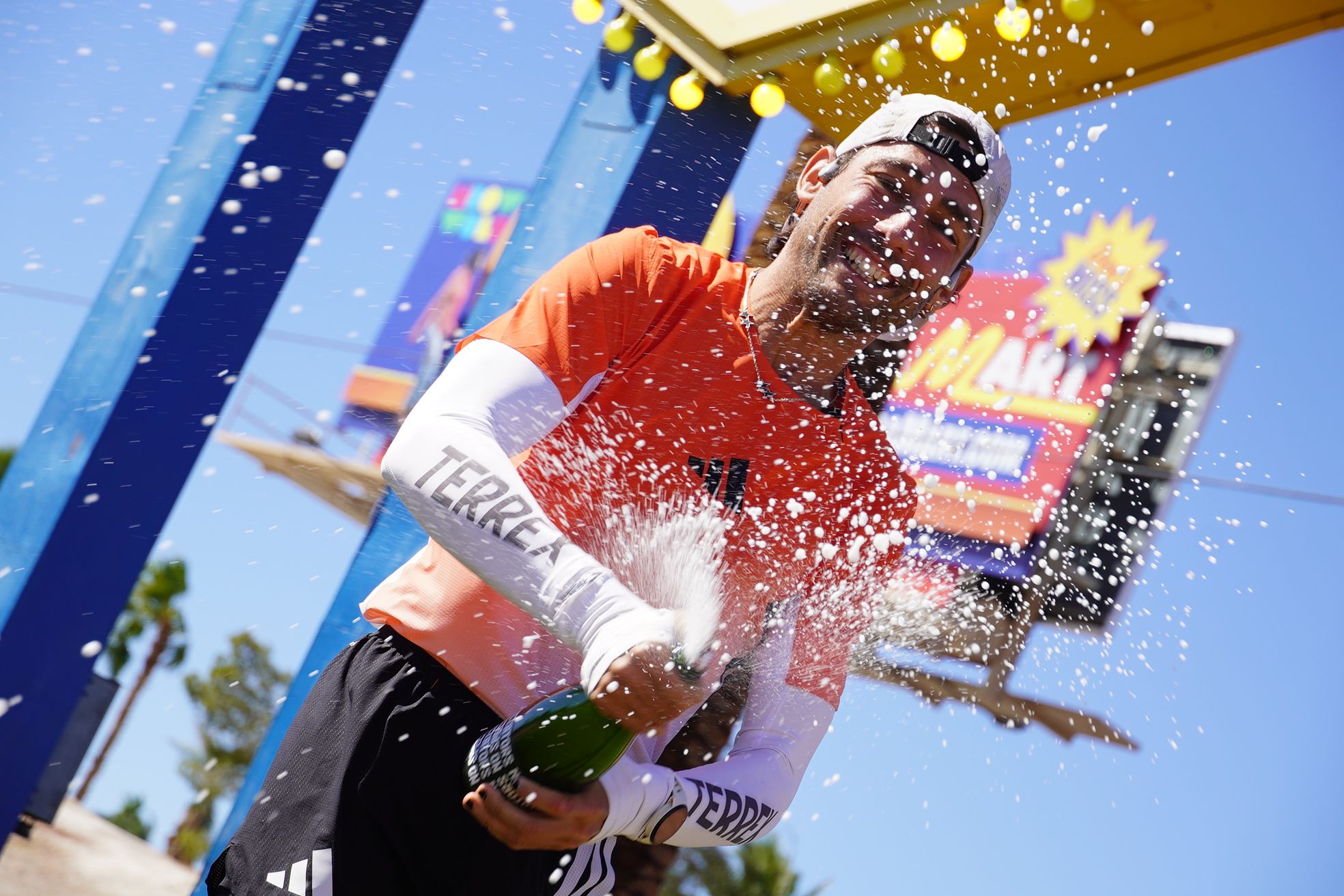 Pitufollow celebra su llegada a Las Vegas tras los cuatro días y medio más exigentes de su vida