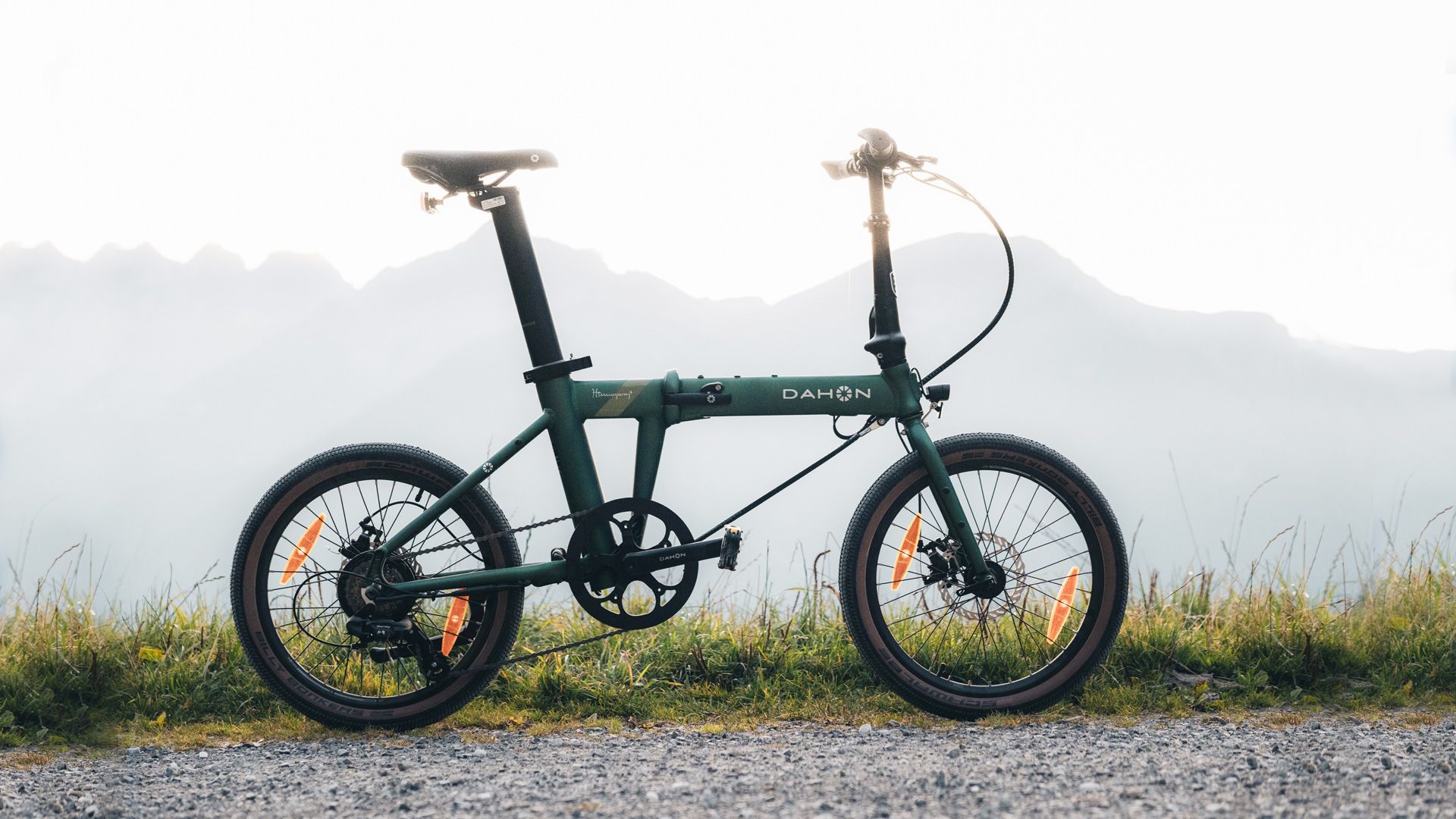 Dahon E-Hemingway: plegable eléctrica con 100 km de autonomía y sorprendente comportamiento gravel