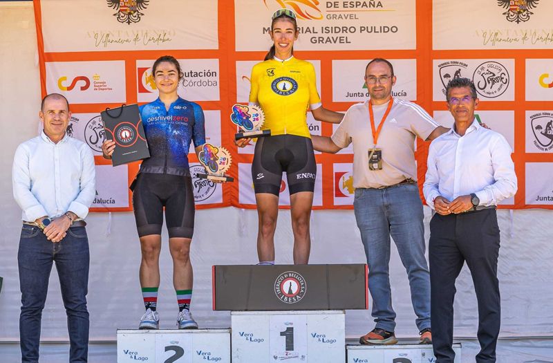 podio femenino gravel podio femenino gravel