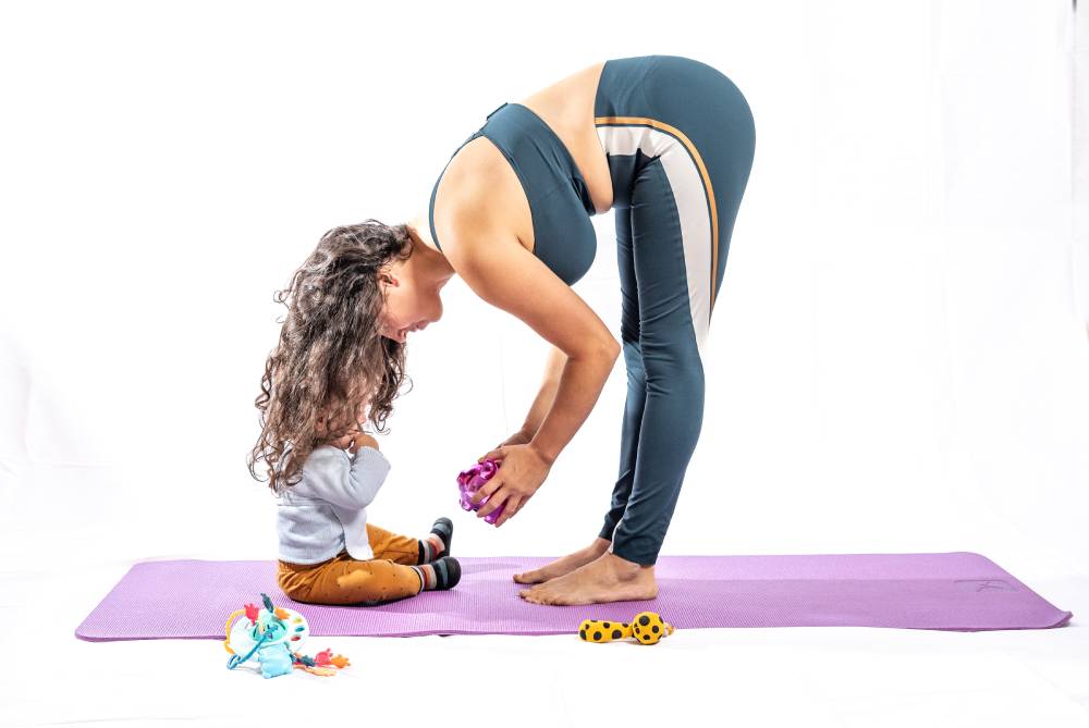 La Cigüeña   Padahastasana
