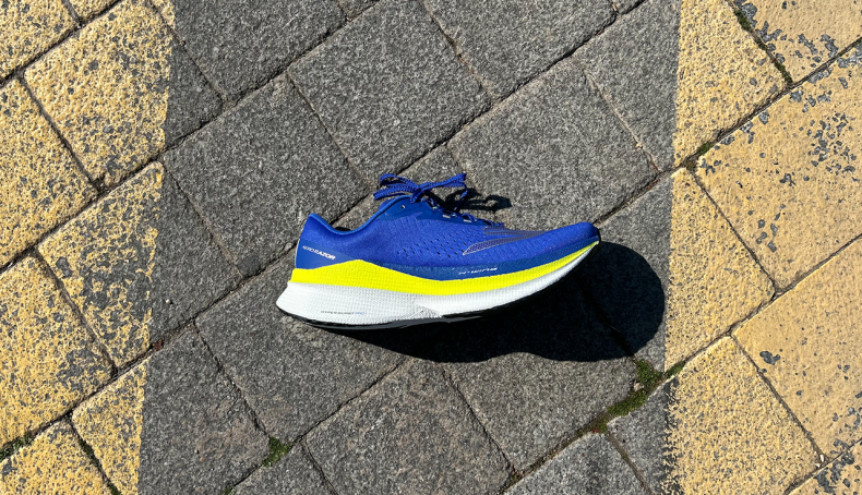 SKECHERS AERO RAZOR.
