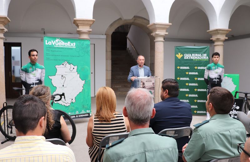 Vuelta Ciclista a Extremadura élite y sub 23 presentacion 3