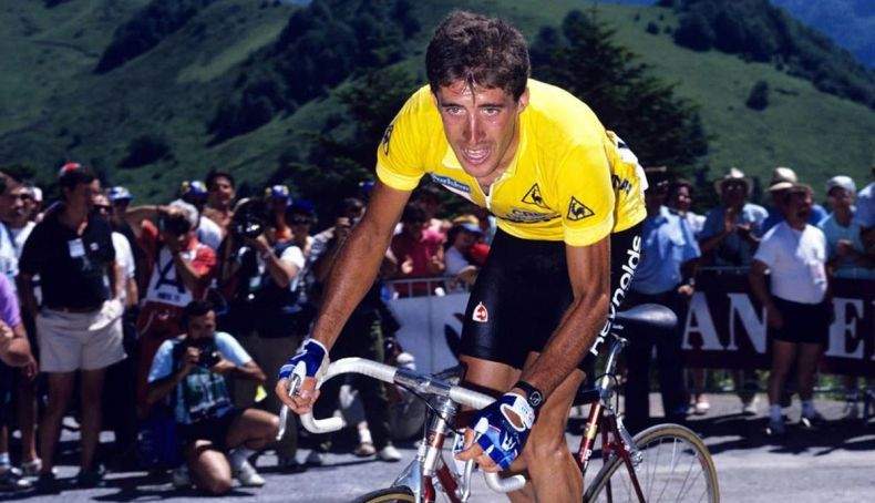 pedro delgado vistiendo el maillot amarillo de lider del tour de francia 2 790x454