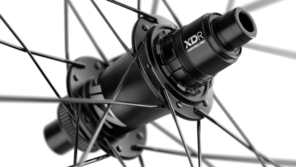 ZIPP 404s Buje