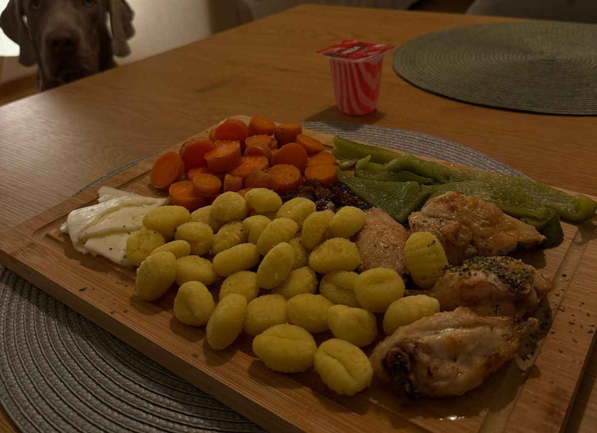 Un día en la dieta de Félix García. Tabla de comida