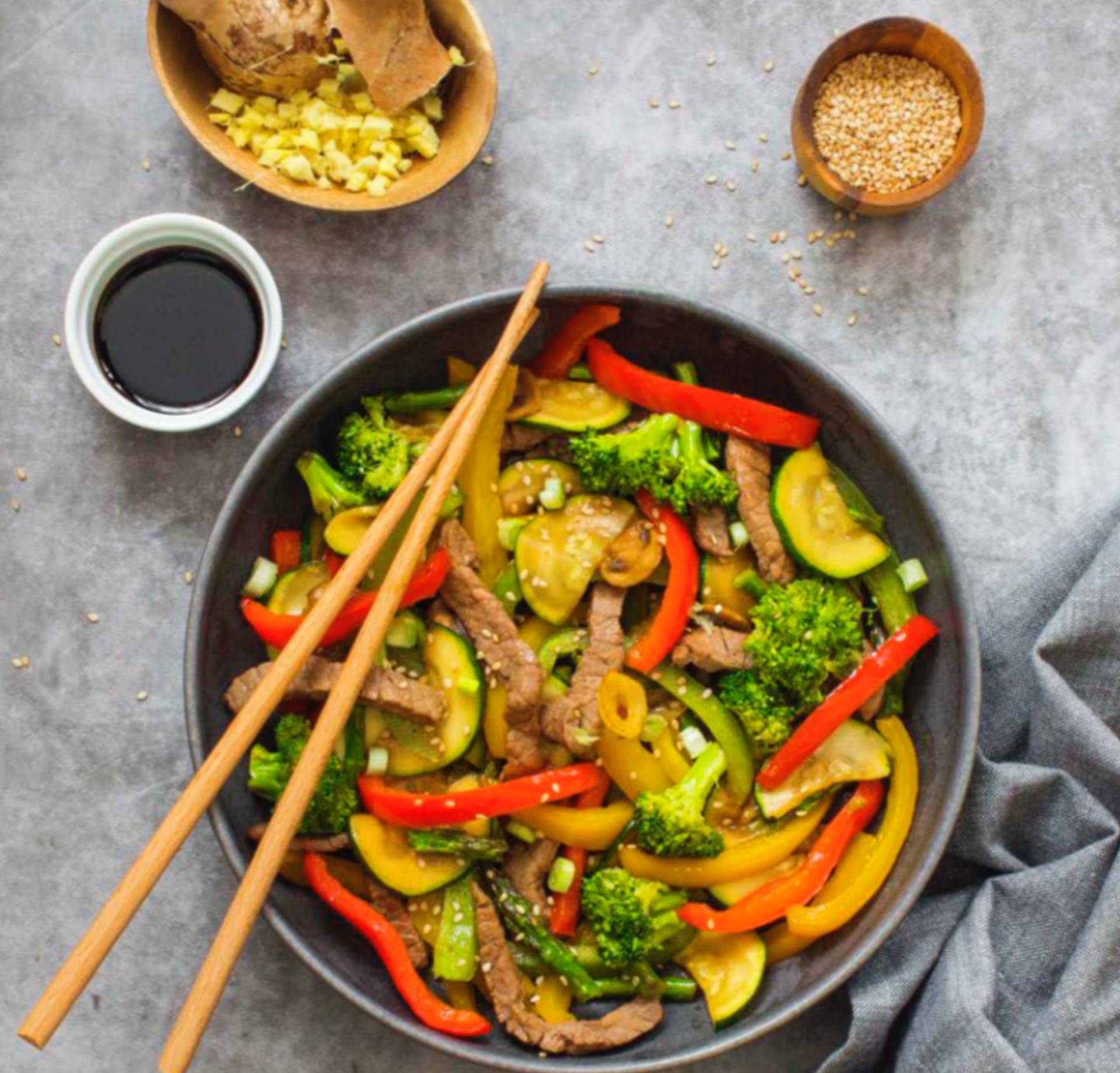 Receta rápida con freidora de aire  Stir Fry de ternera y verduras