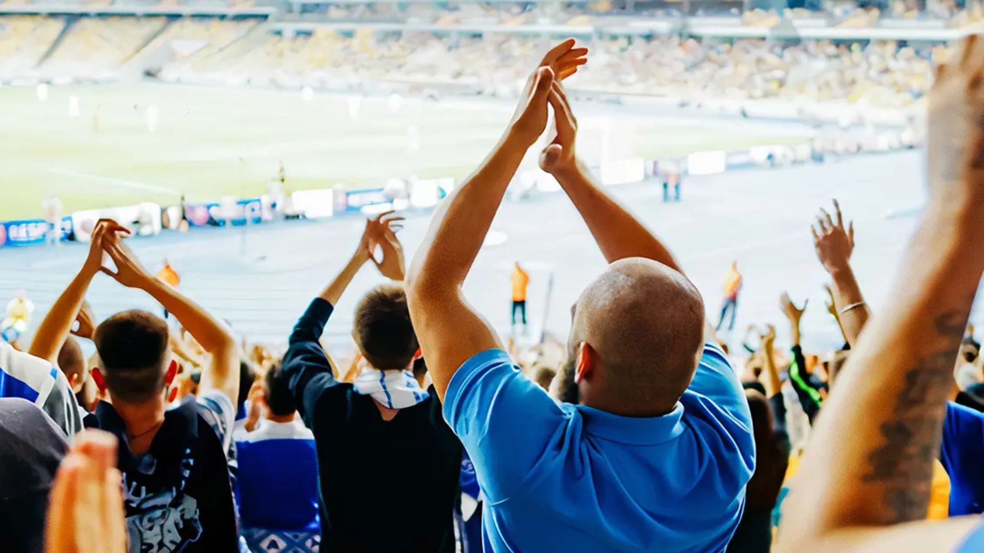El fútbol lleva a los españoles a descubrir nuevos destinos
