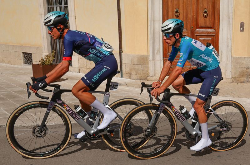 Fanellu lider Giro Abruzos