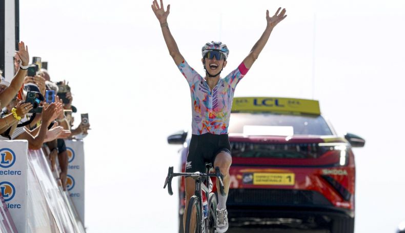kasia niewiadoma conquista el ventoux y el maillot amarillo 2 790x454
