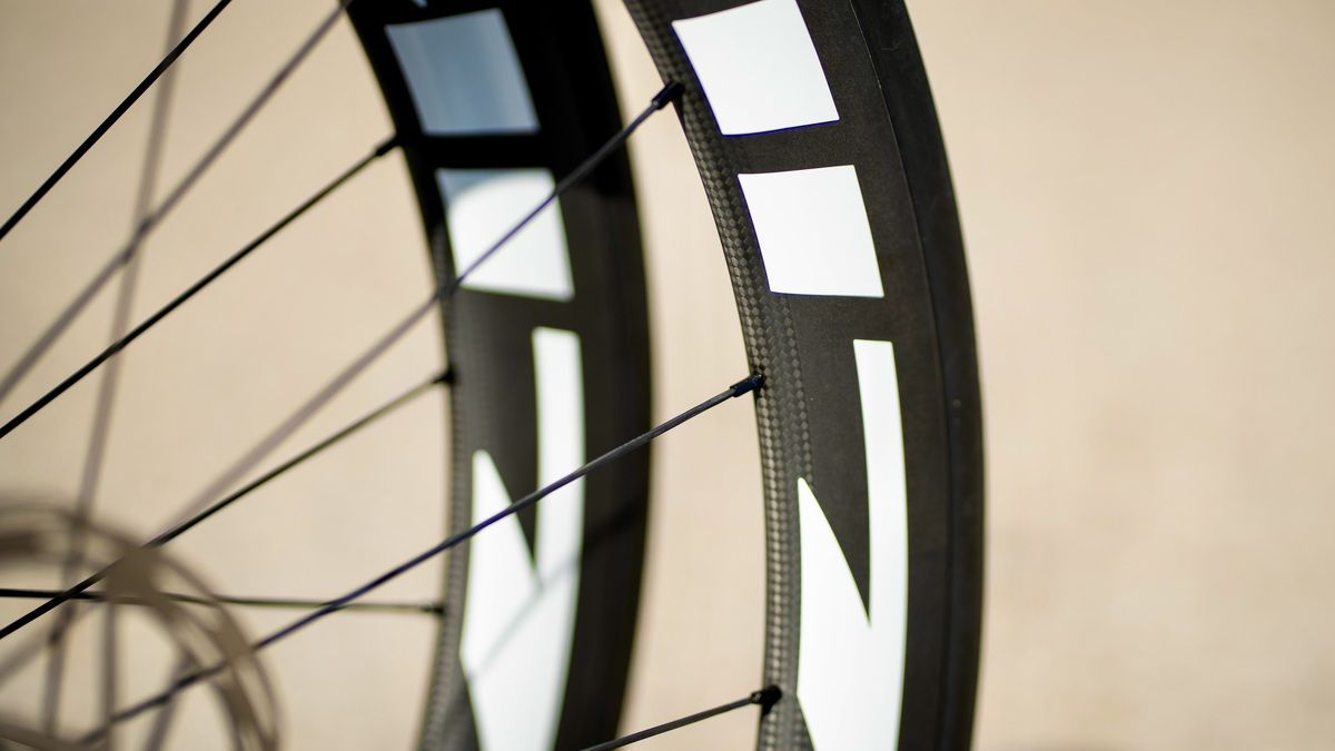 ZIPP 404 S 2