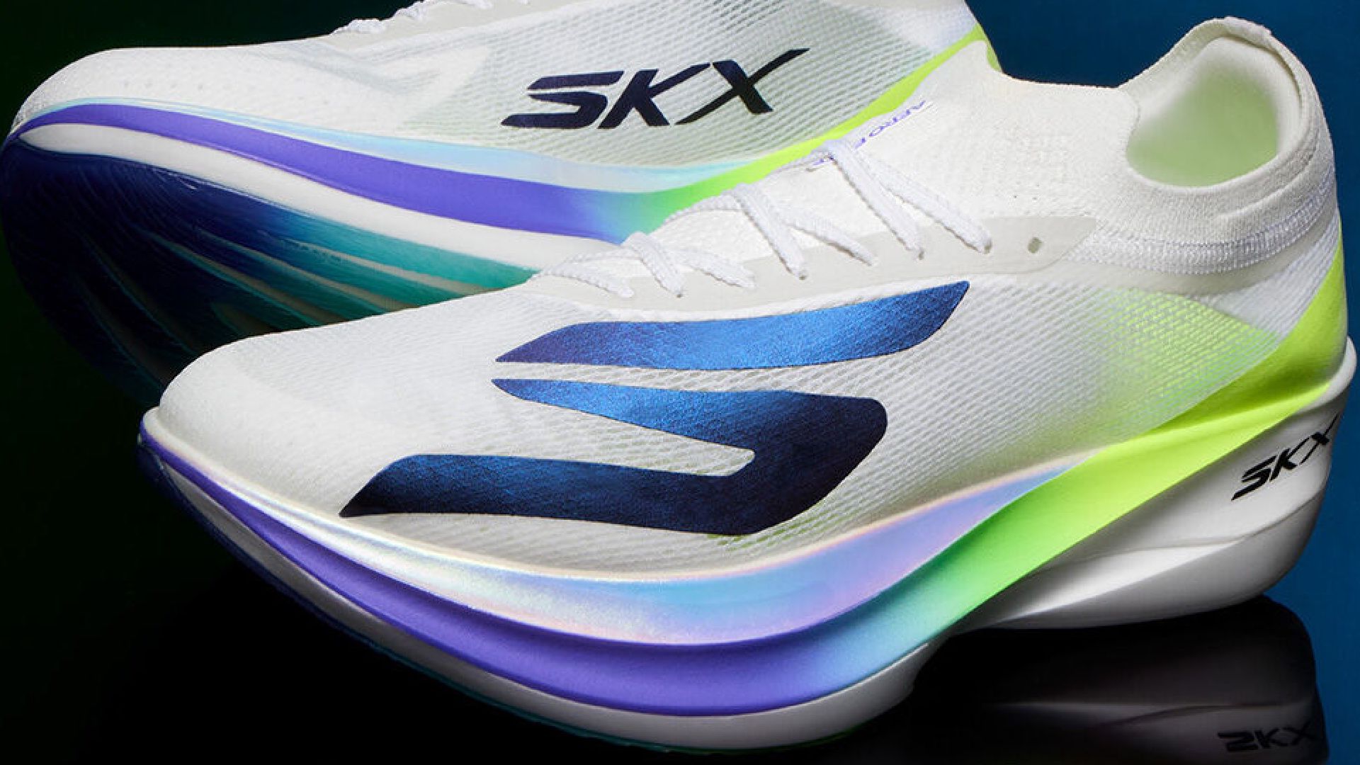 Skechers AERO Elite.