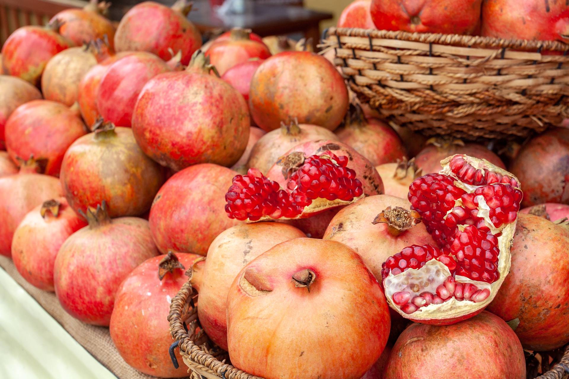 El superalimento del otoño  LA GRANADA
